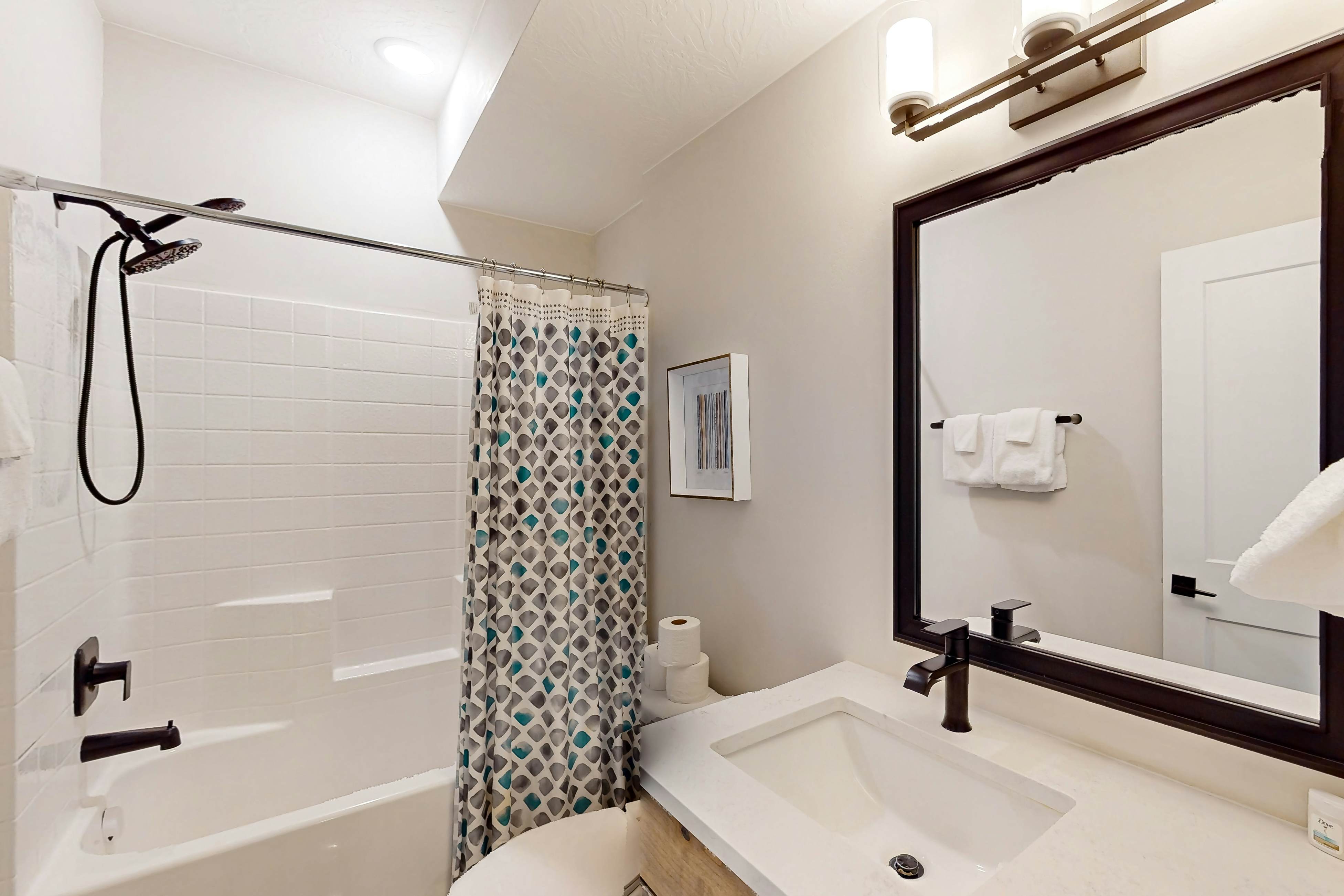 Crooked River #10A - Entire Home