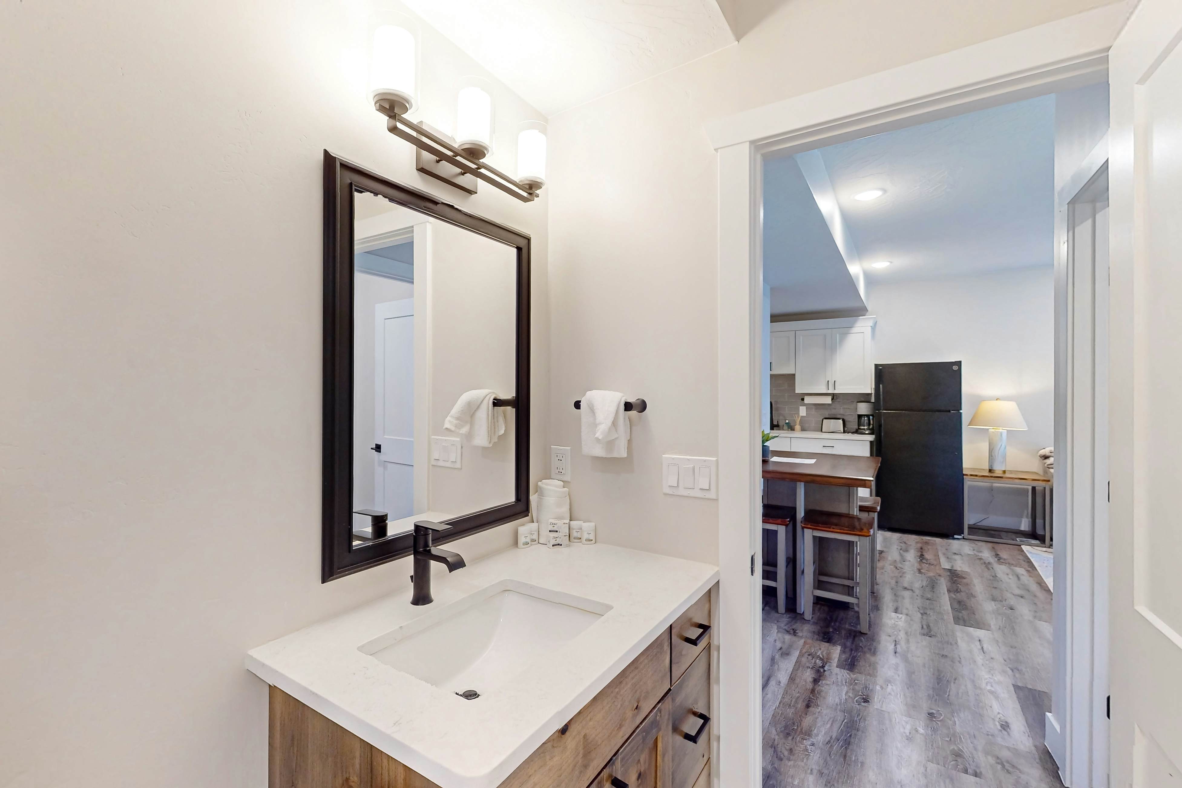 Crooked River #10A - Entire Home