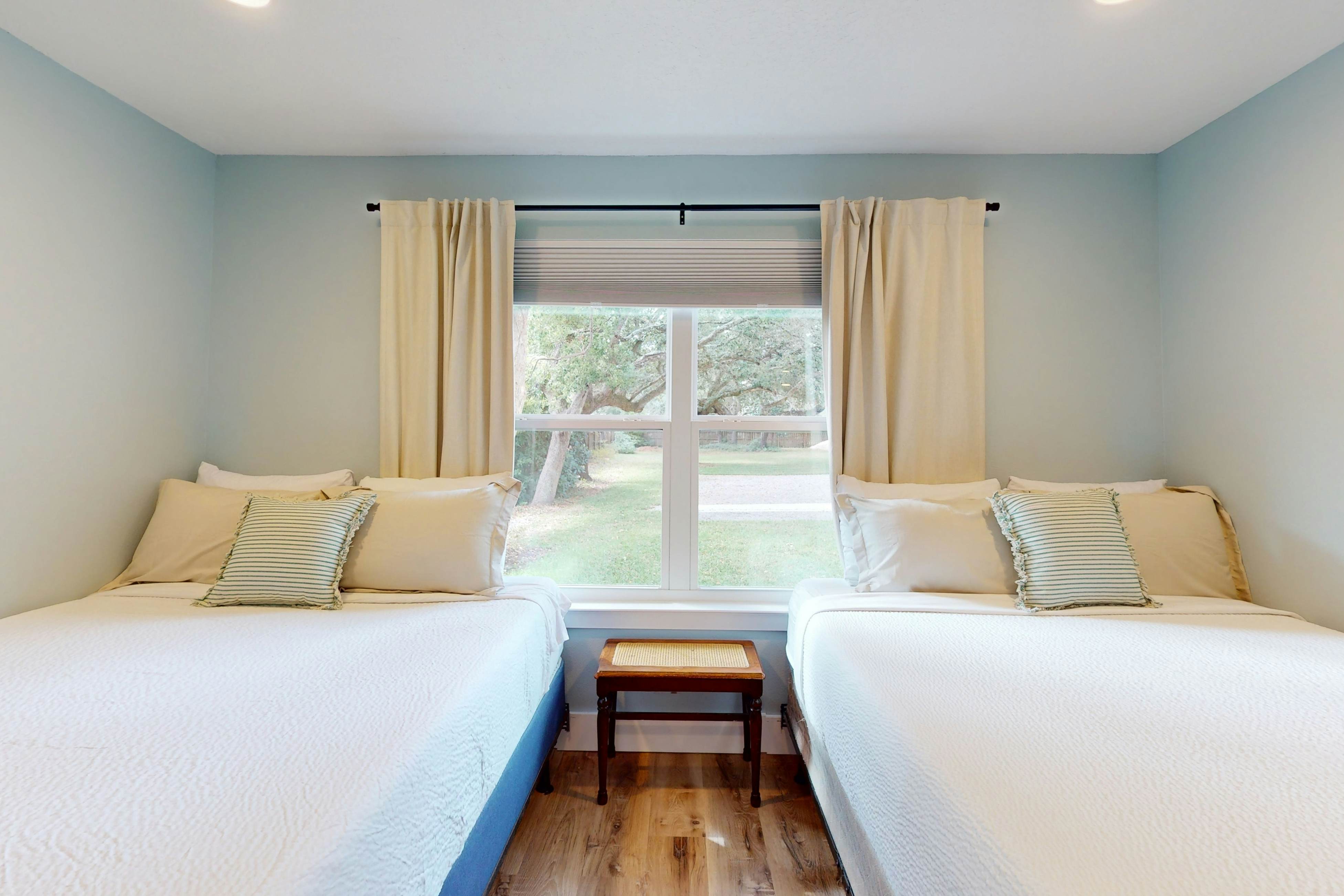 Wards Family Cottages - Master