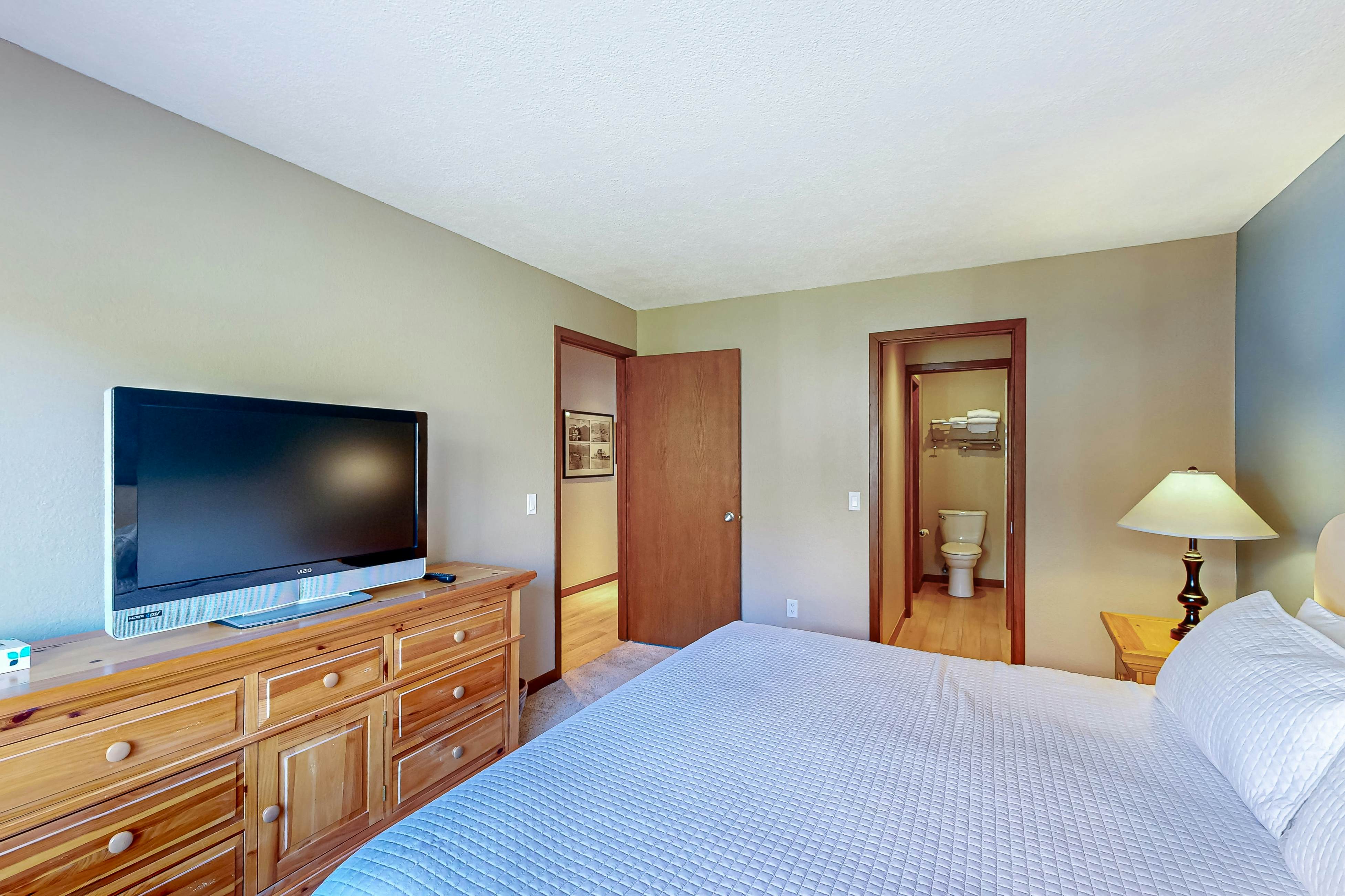 Lake Chelan Shores - Sunset Condo #13-4