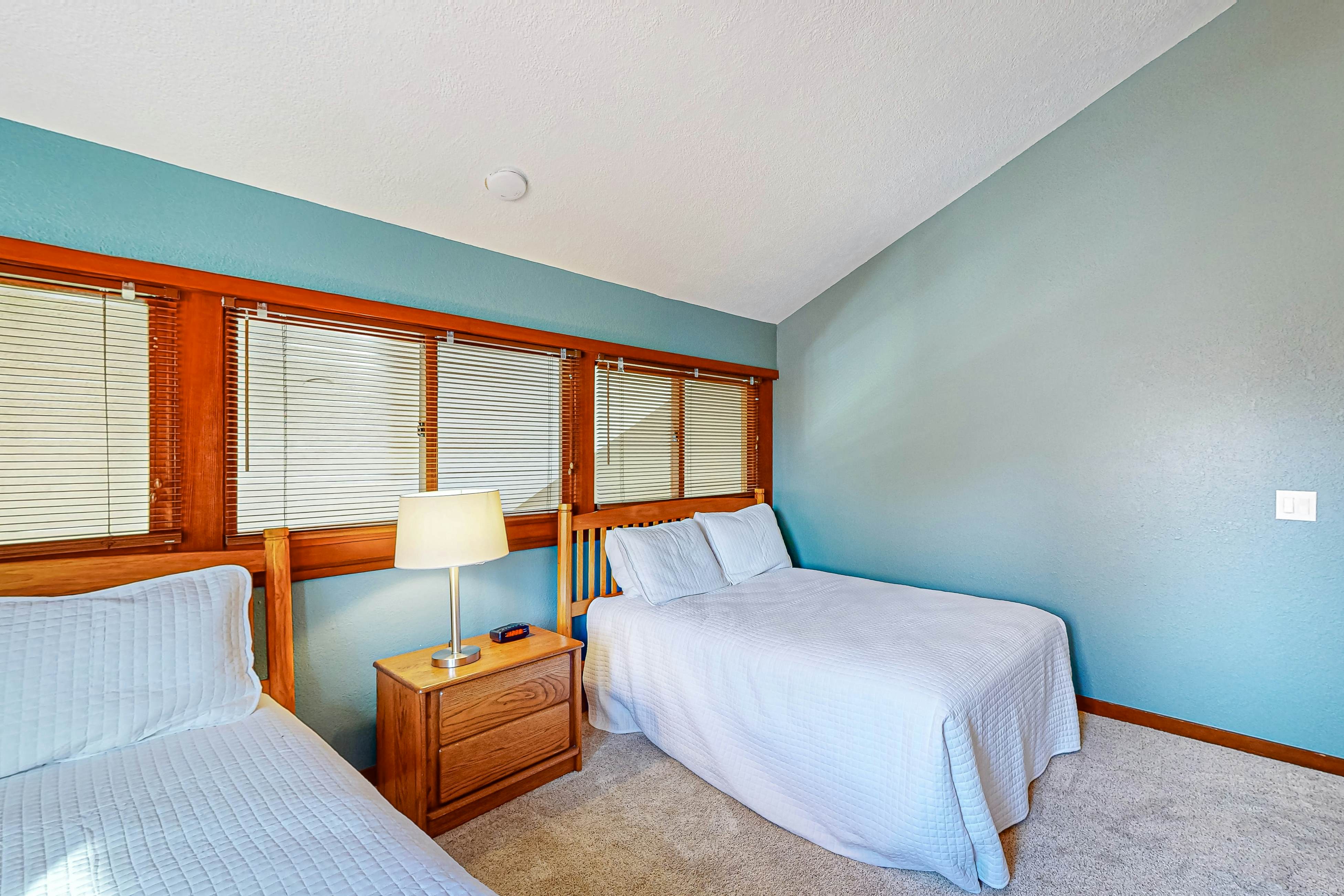 Lake Chelan Shores - Sunset Condo #13-4