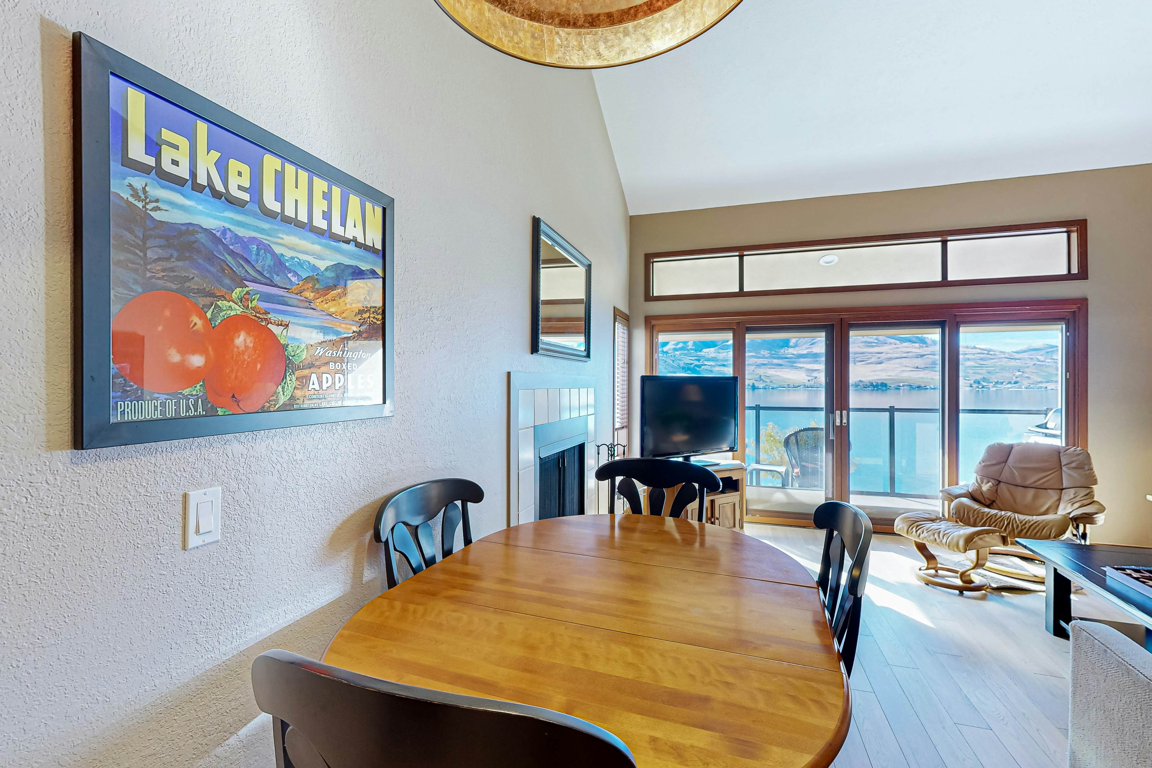 Lake Chelan Shores - Sunset Condo #13-4