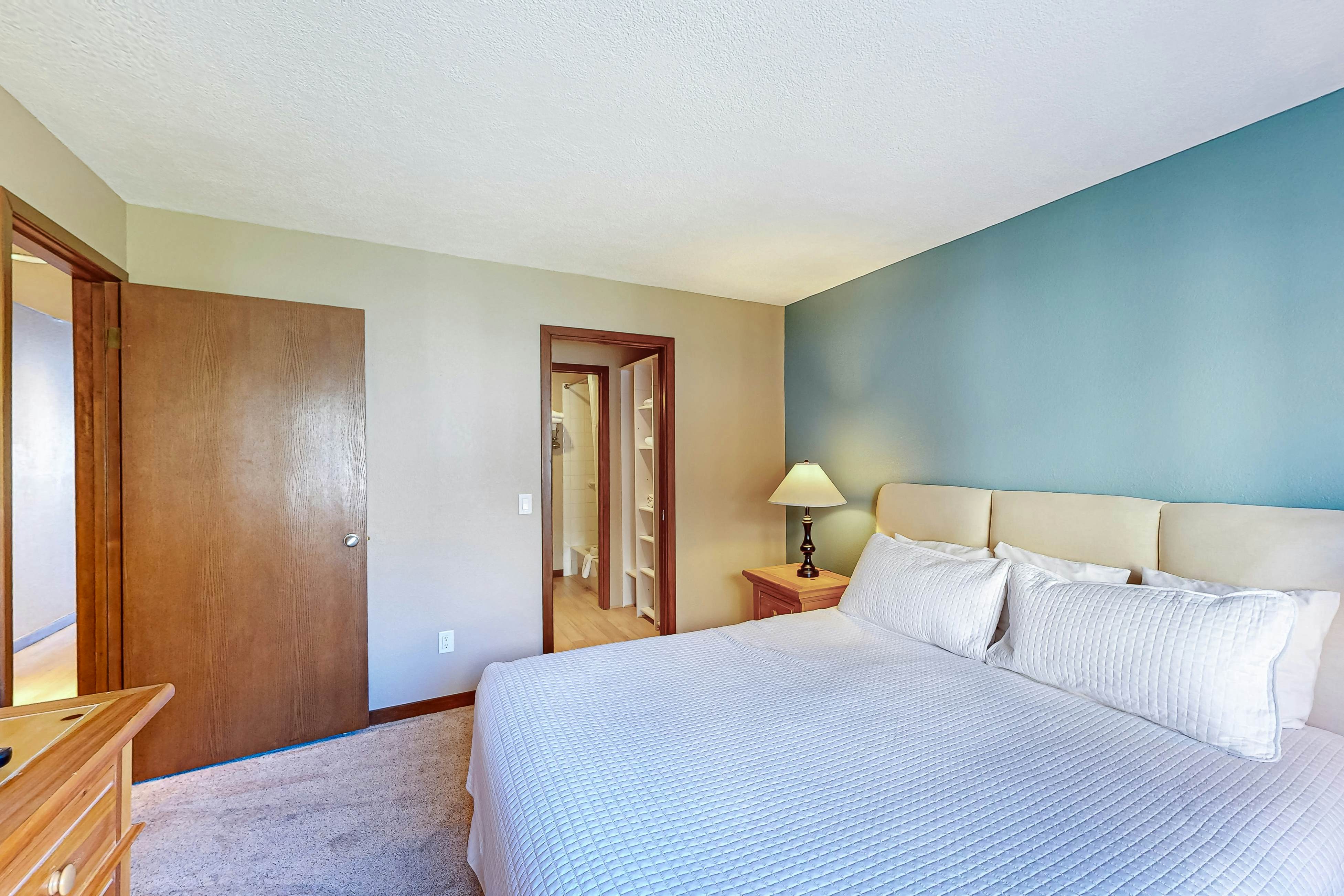 Lake Chelan Shores - Sunset Condo #13-4