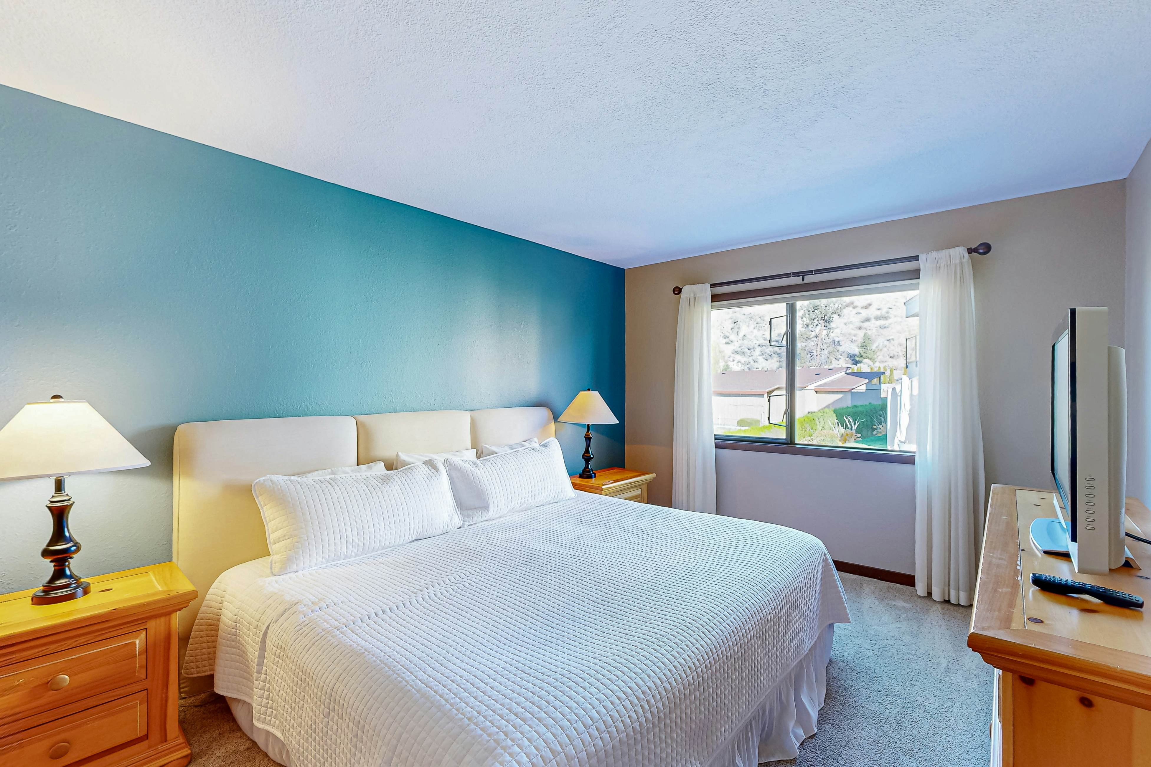 Lake Chelan Shores - Sunset Condo #13-4