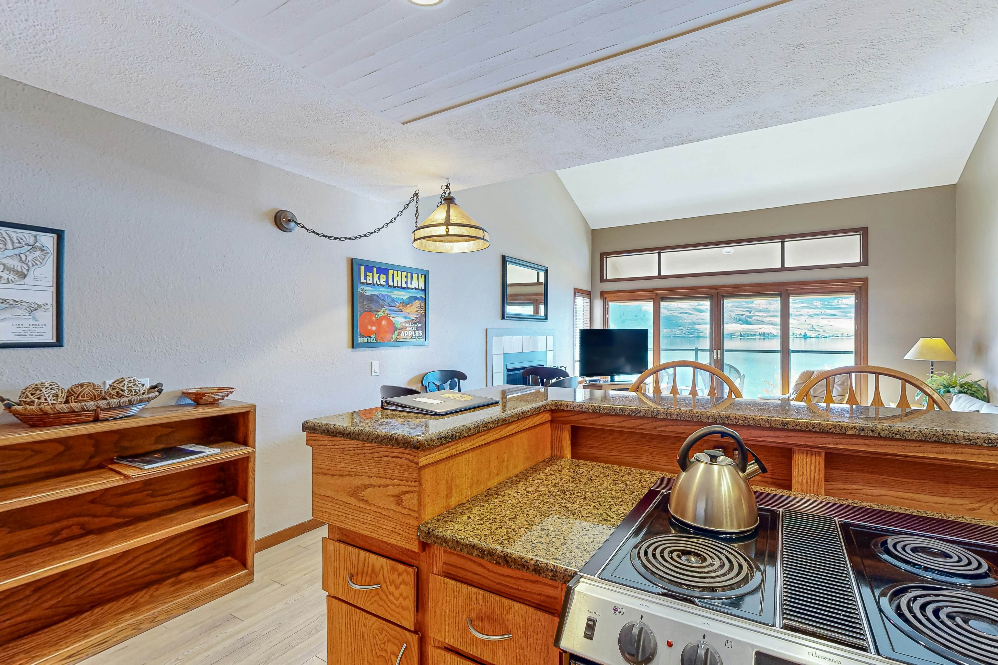 Lake Chelan Shores - Sunset Condo #13-4