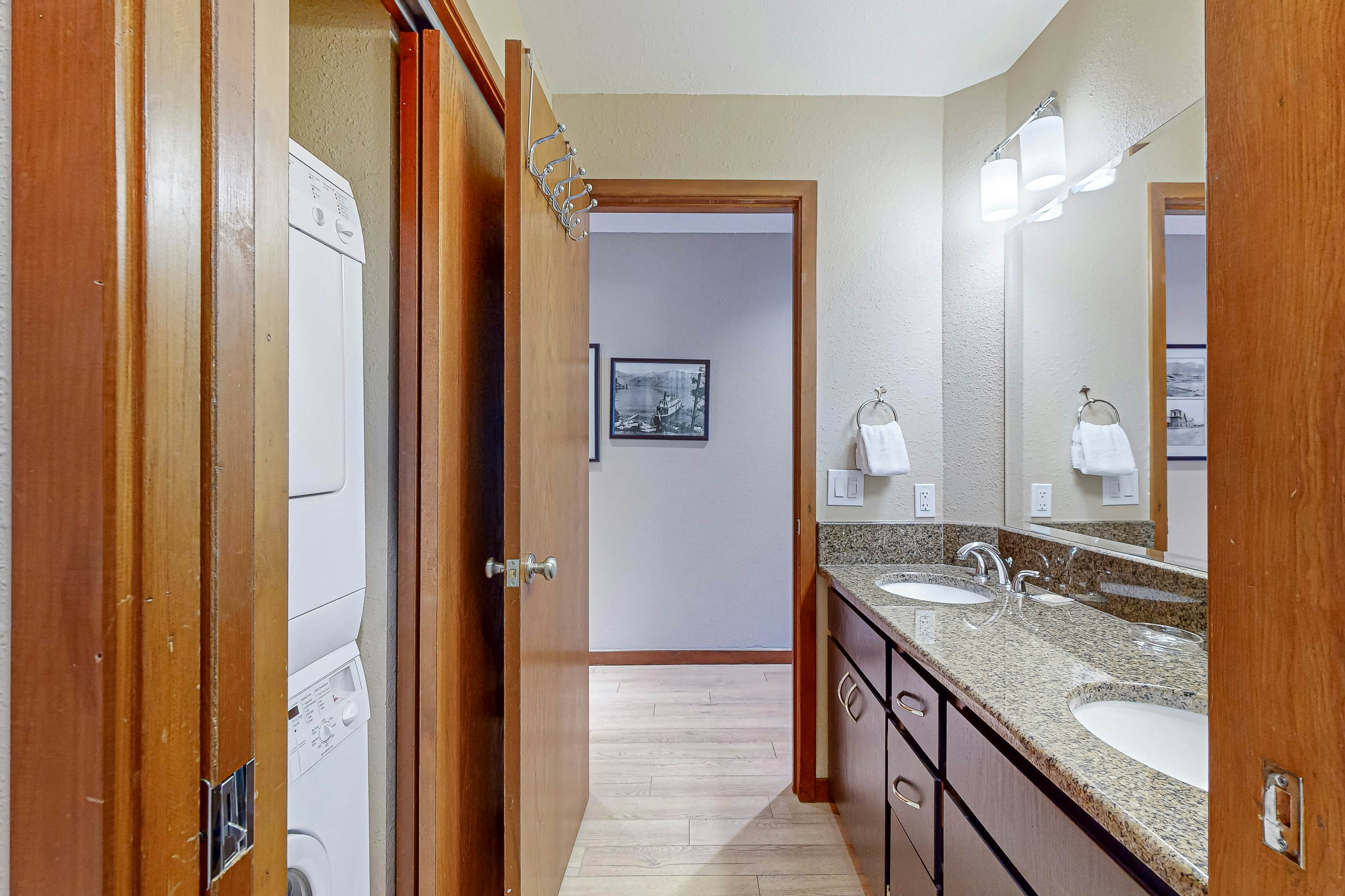 Lake Chelan Shores - Sunset Condo #13-4