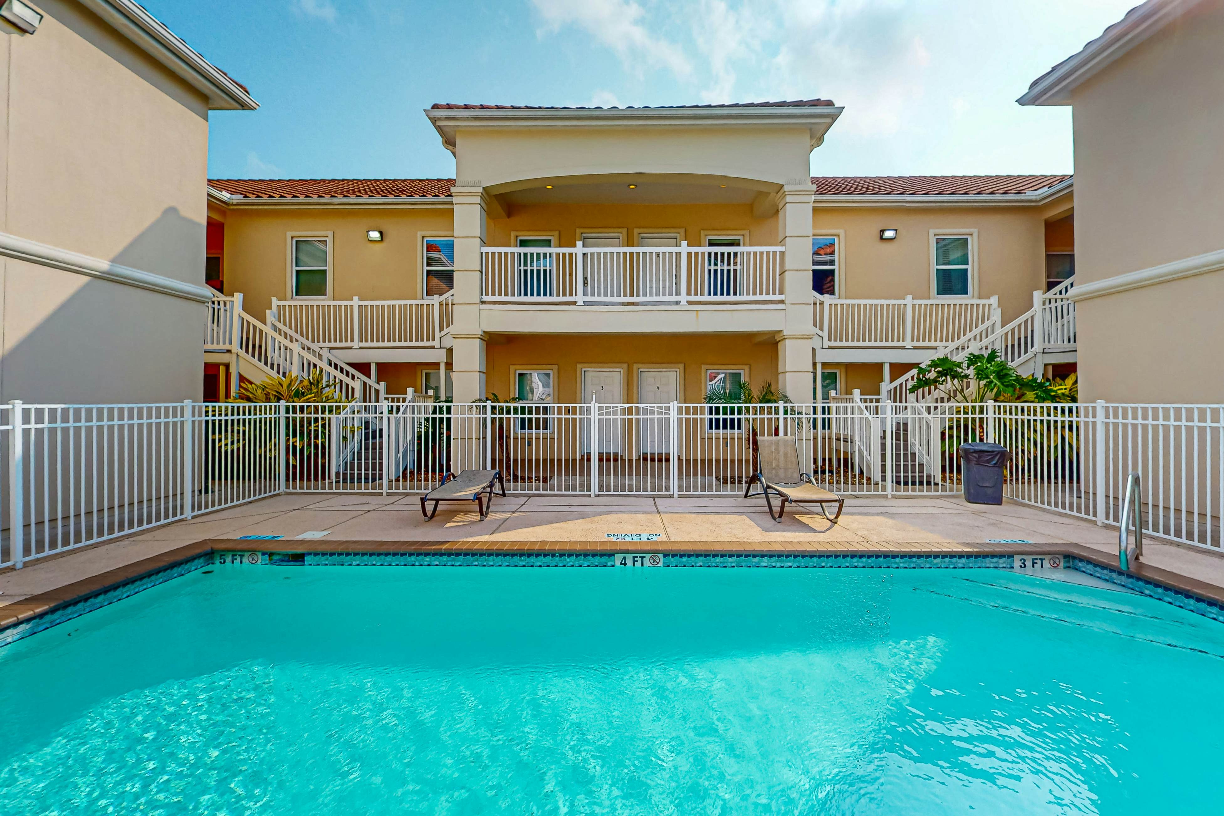 Sea Glass Condominiums 9