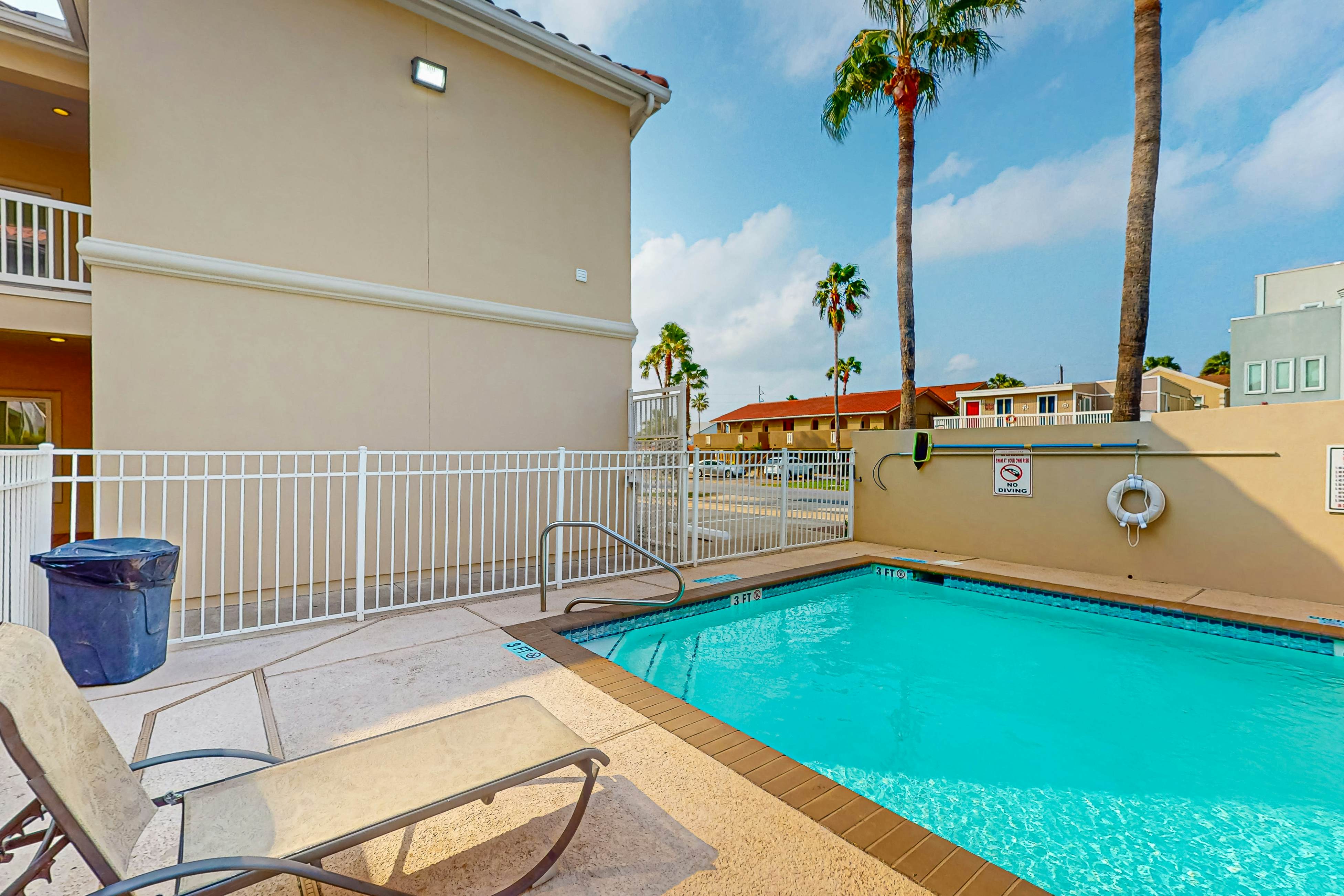 Sea Glass Condominiums 9