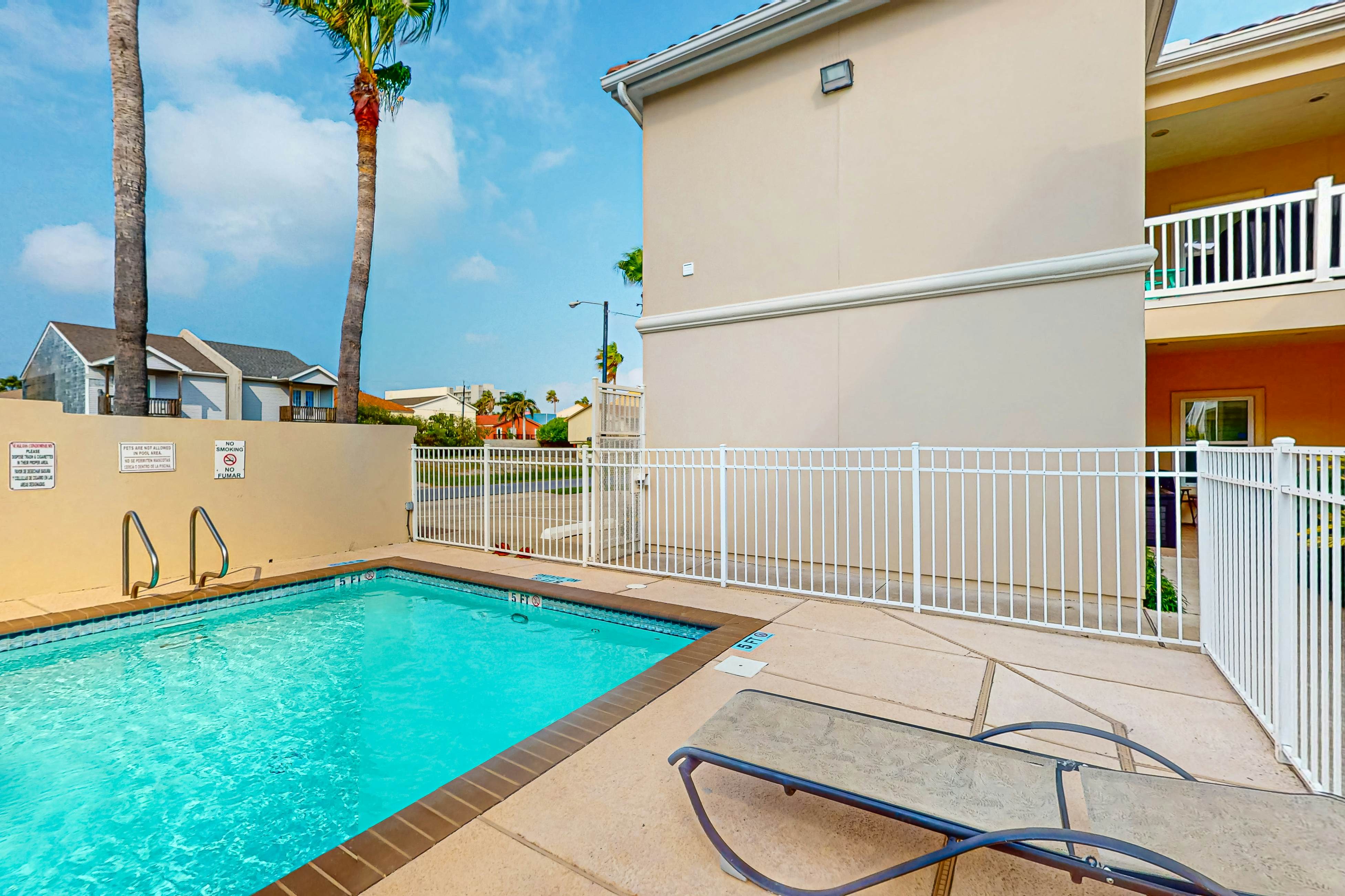 Sea Glass Condominiums 9