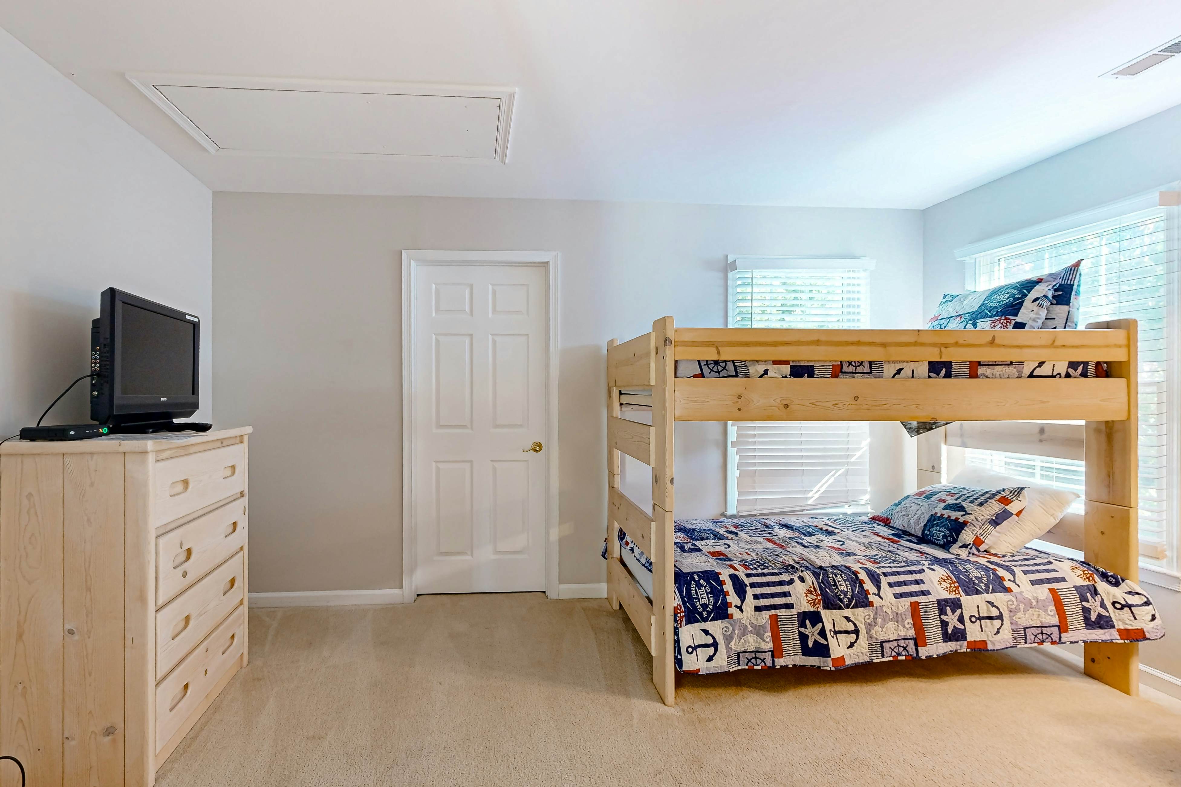 Bethany Lakes - 38351 Virginia Dr