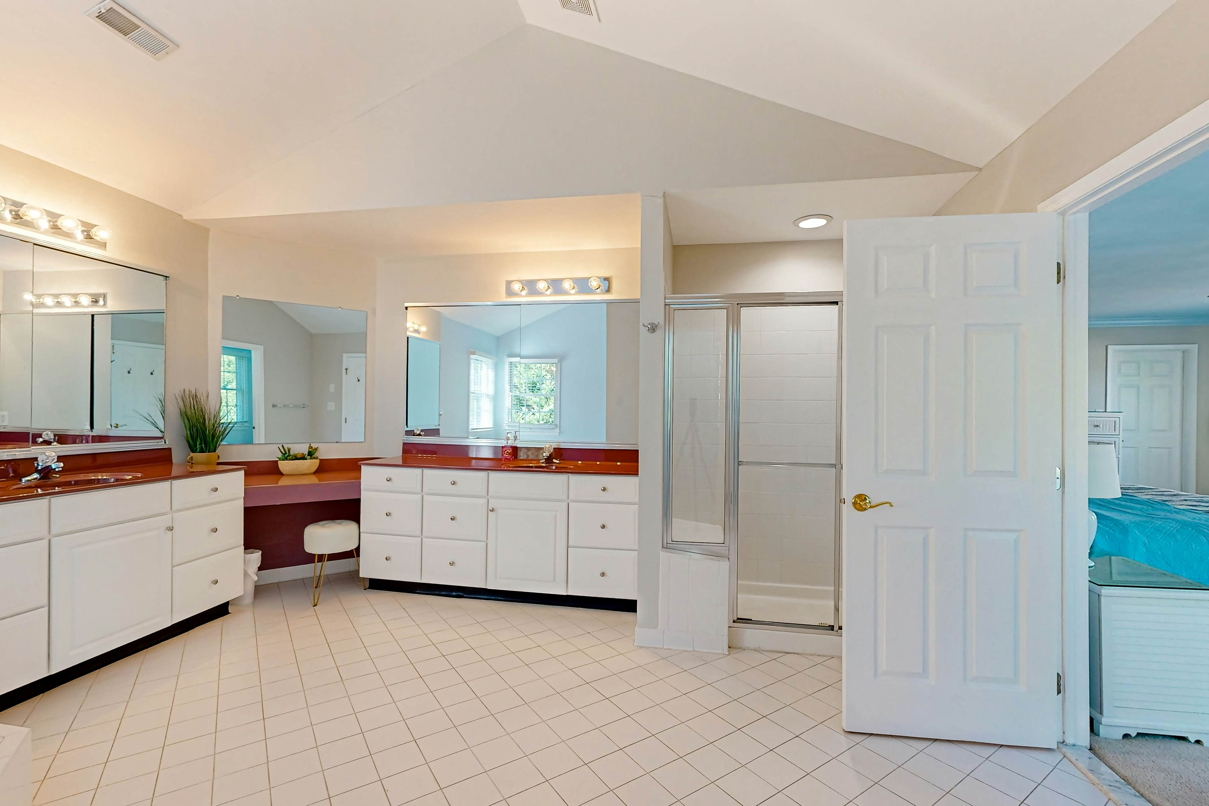 Bethany Lakes - 38351 Virginia Dr