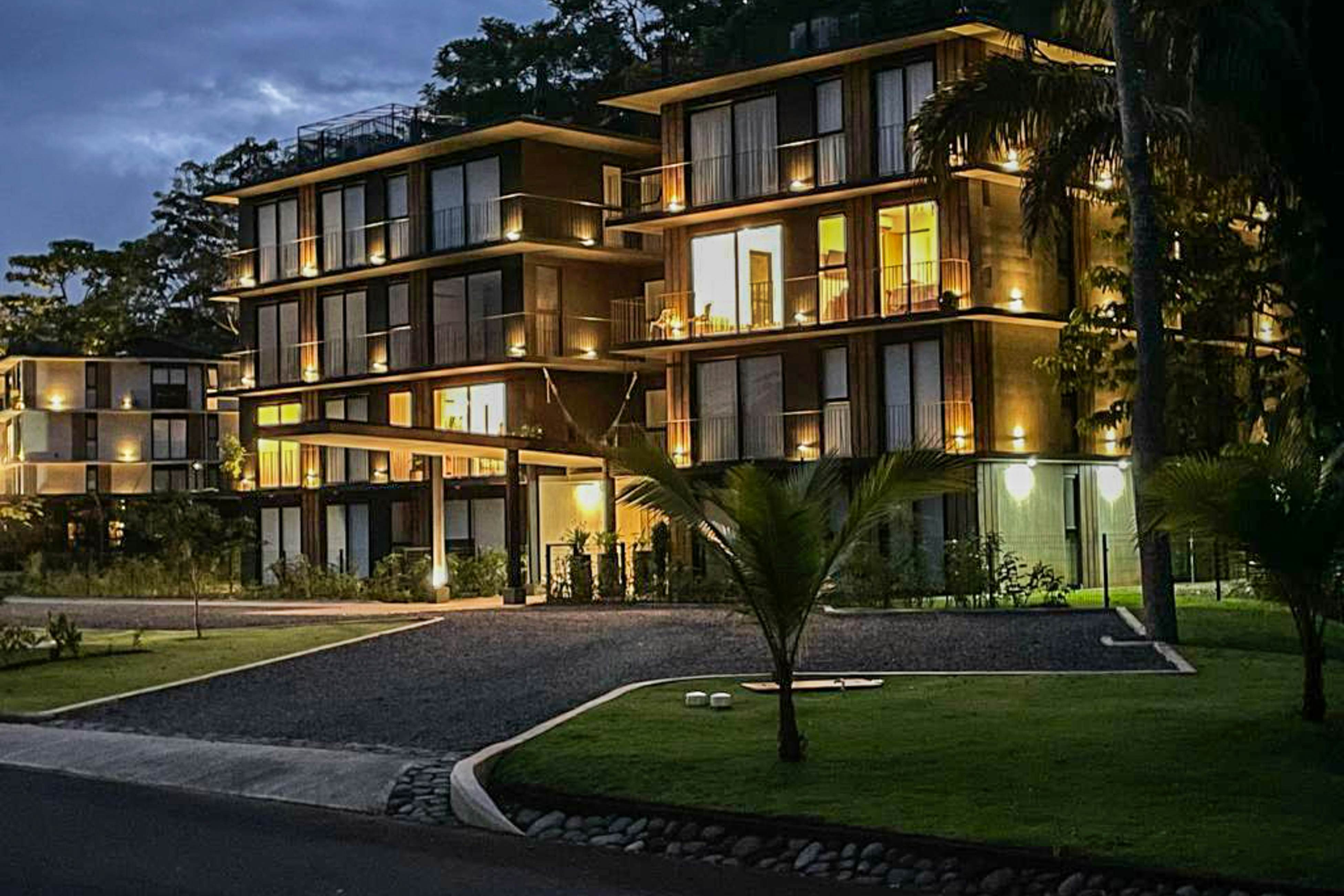 Mistico Serenity Shores at Nautilus