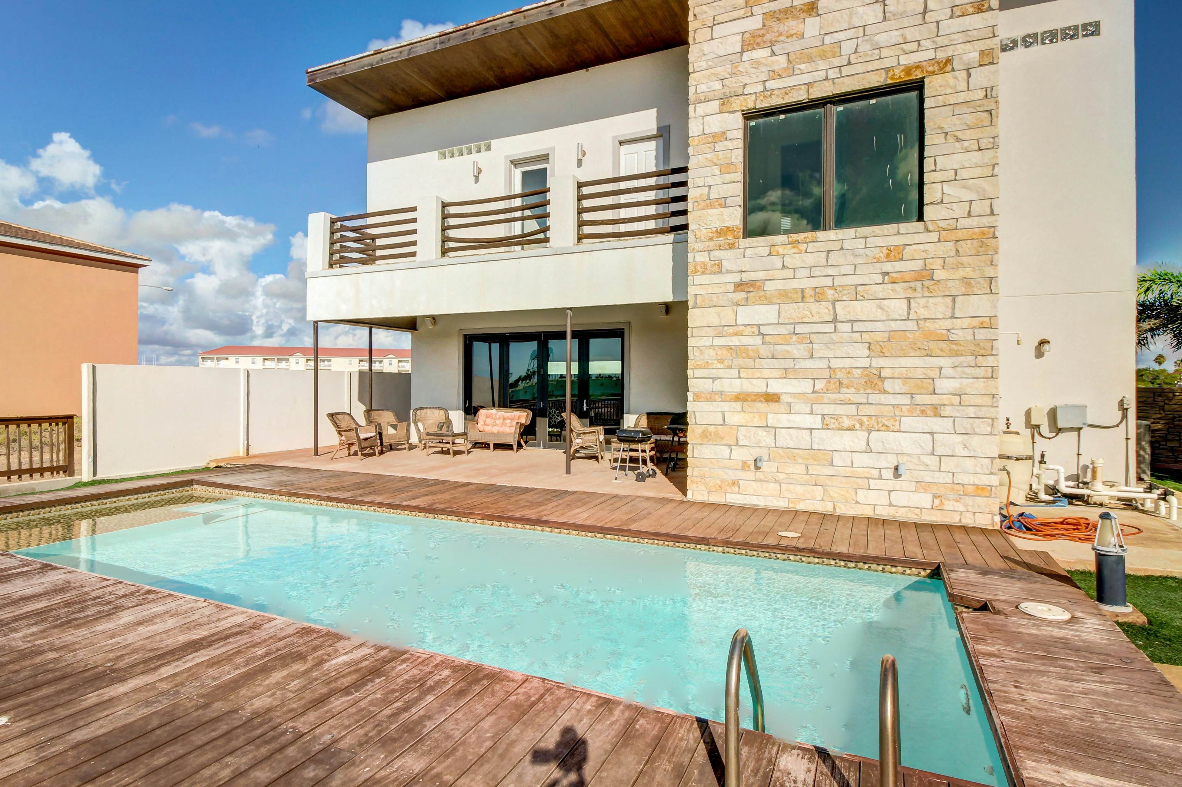 Harbor Island Beach House #1533