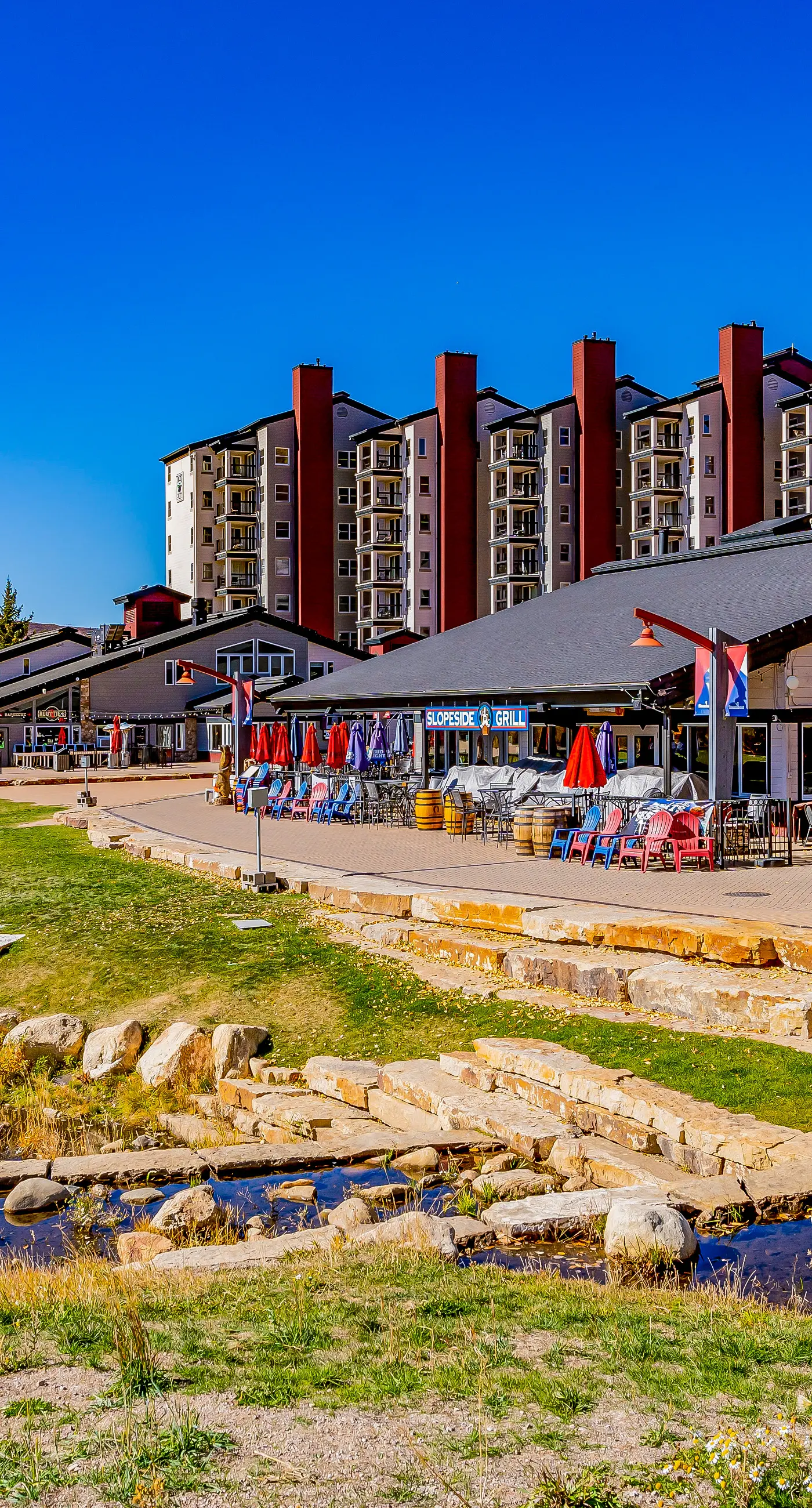 Torian Plum Plaza 606