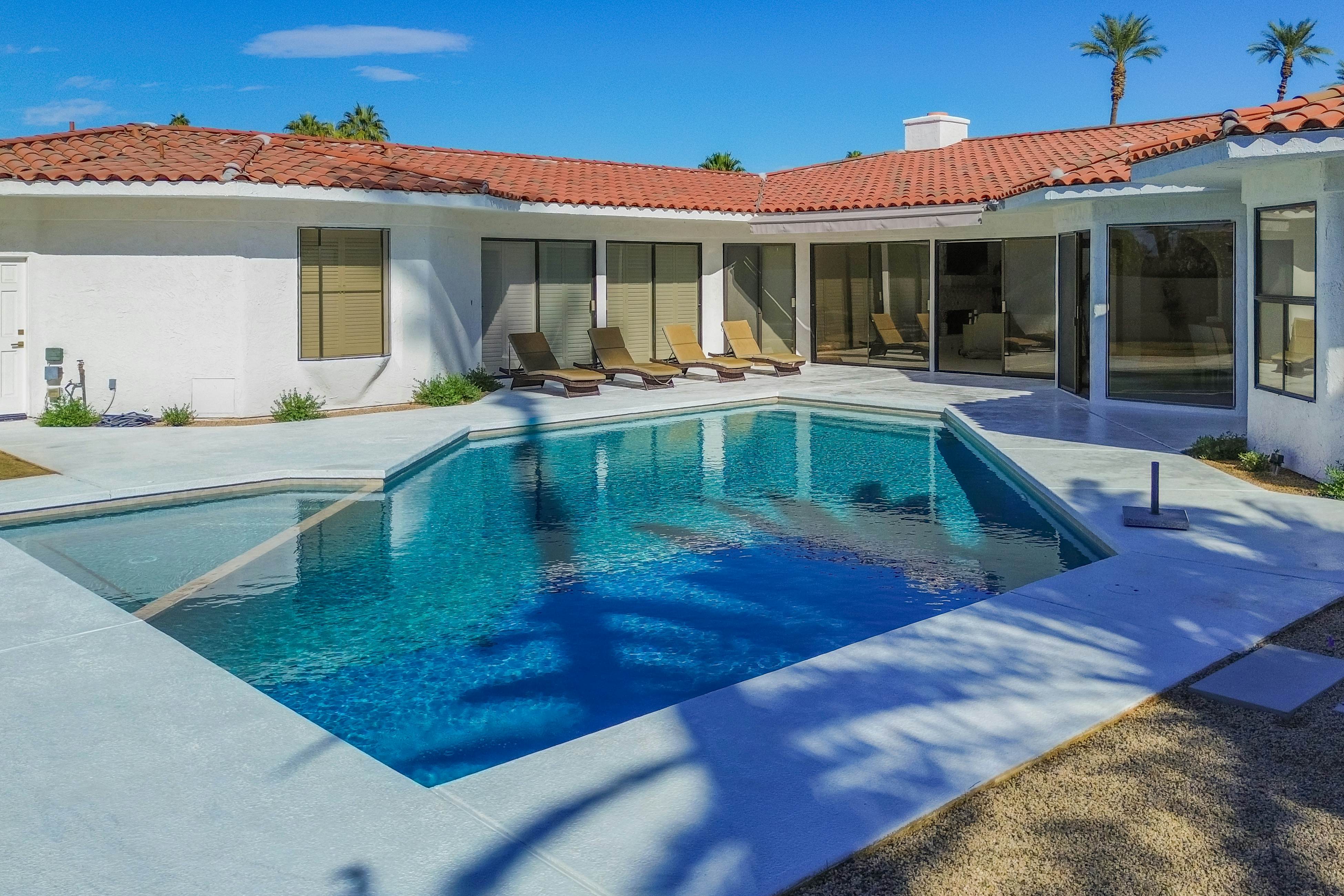 Escape to Paradise Valley 