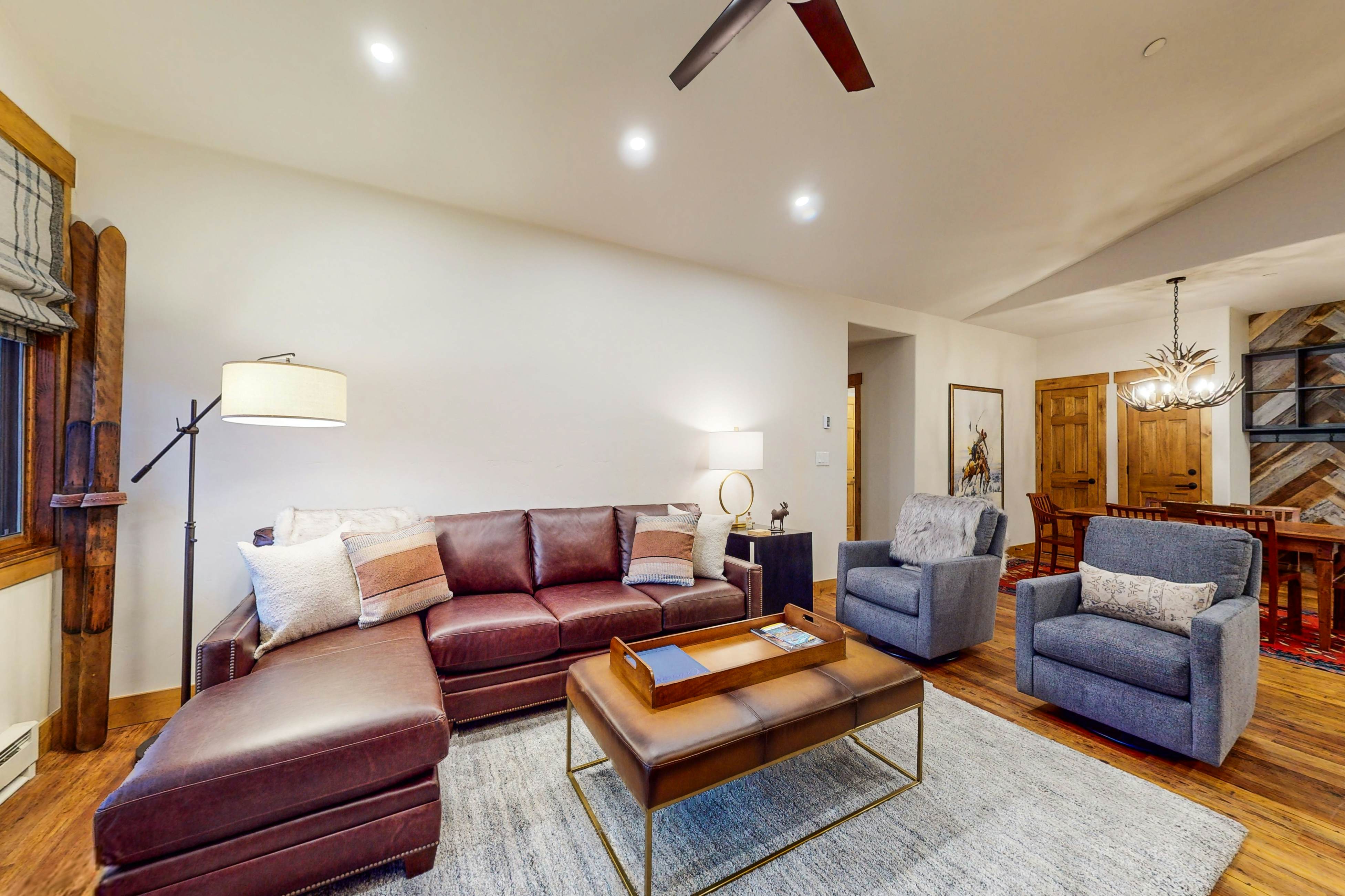 Champagne Lodge 3208