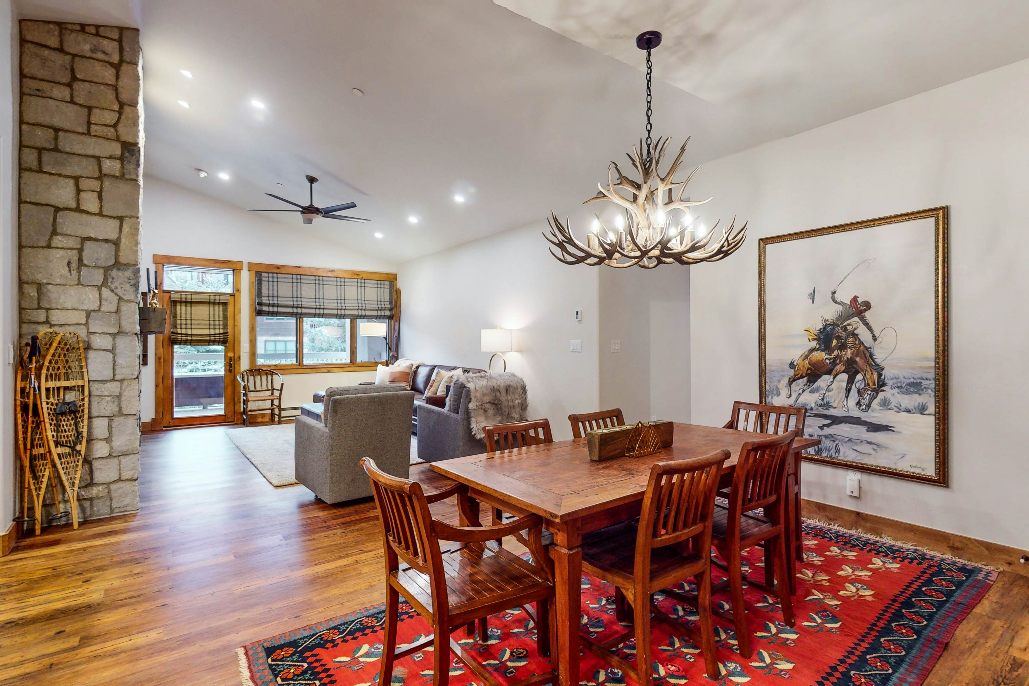 Champagne Lodge 3208