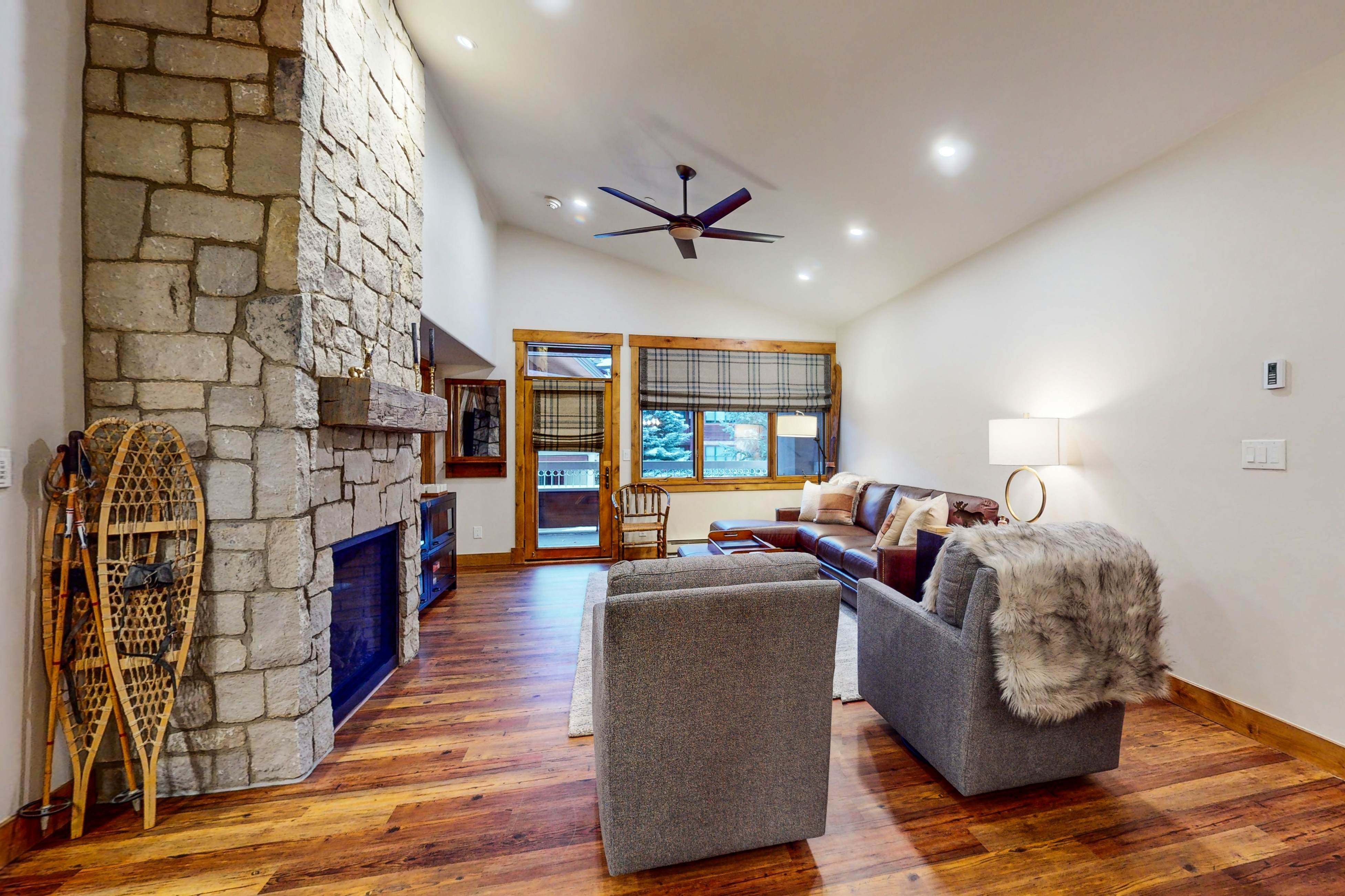 Champagne Lodge 3208