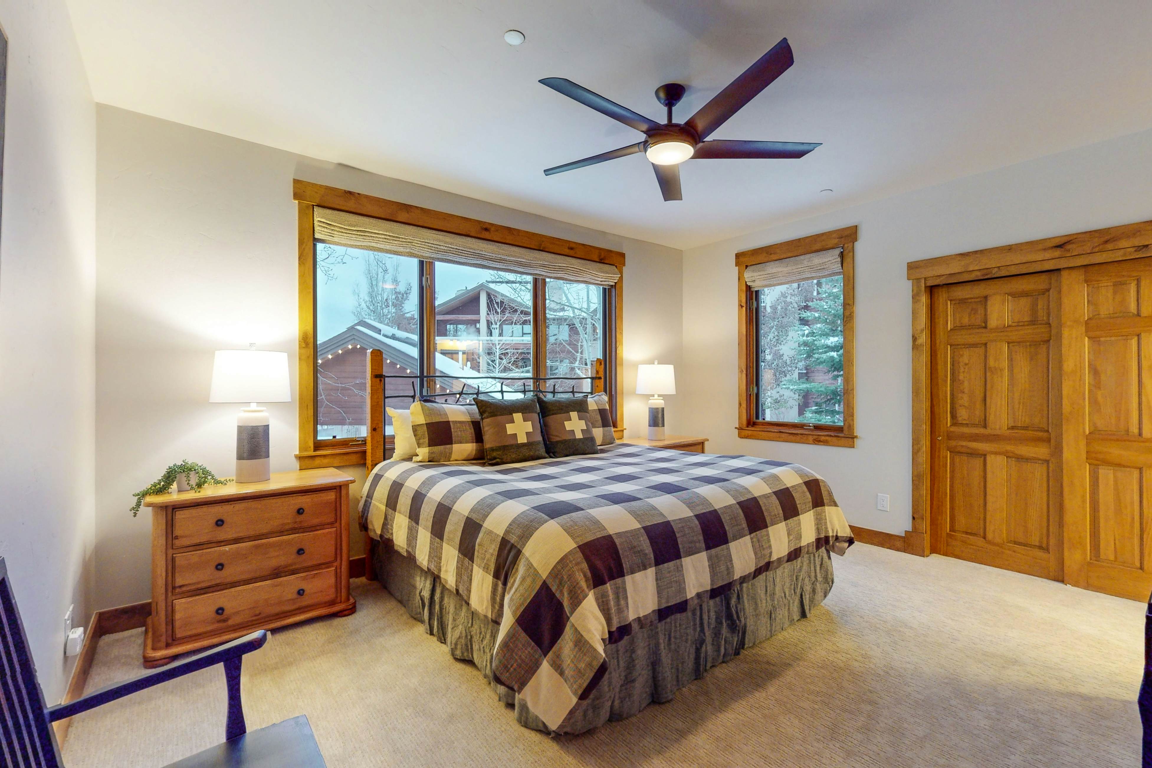 Champagne Lodge 3208