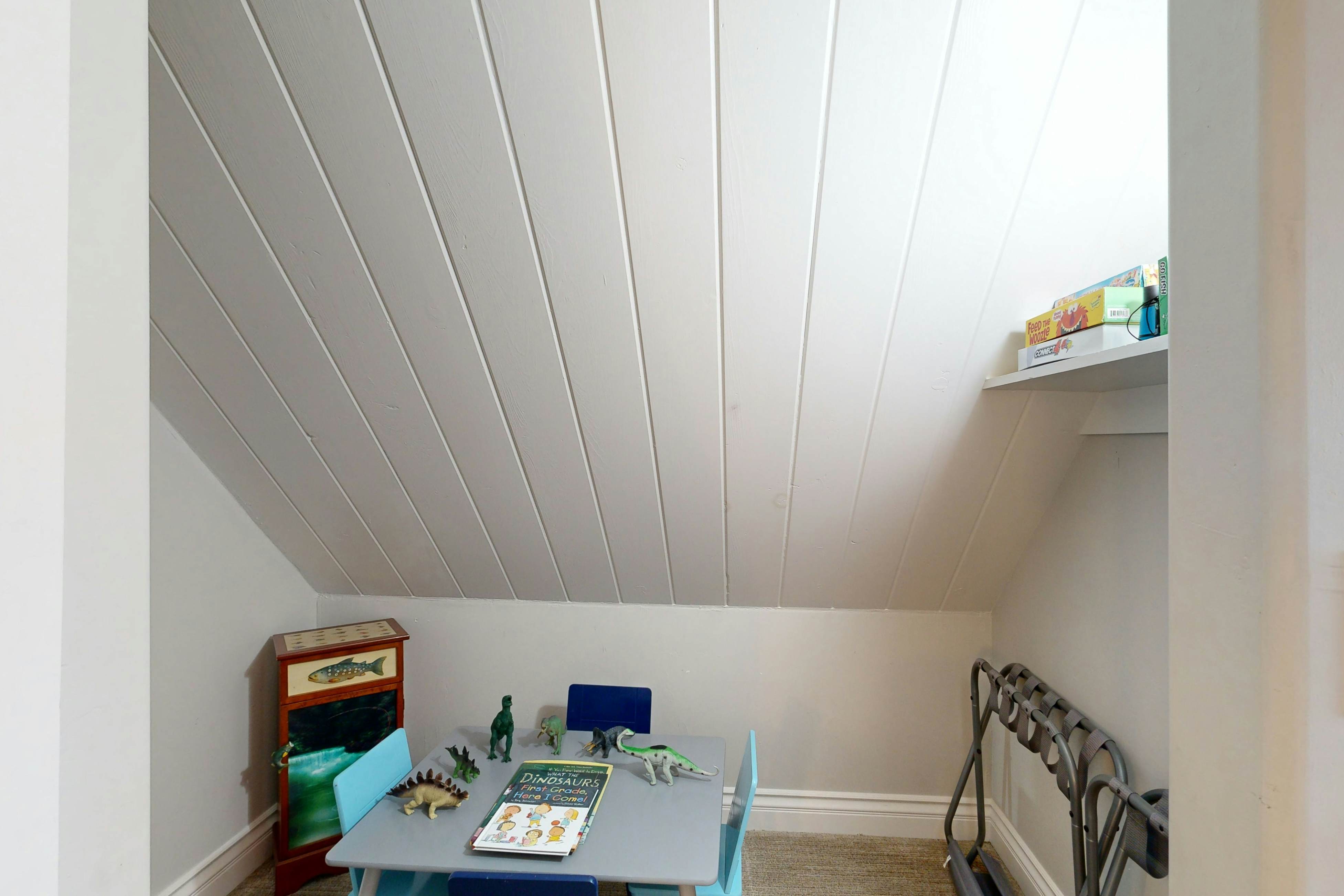 Surreal Feel Lakeview Chalet 