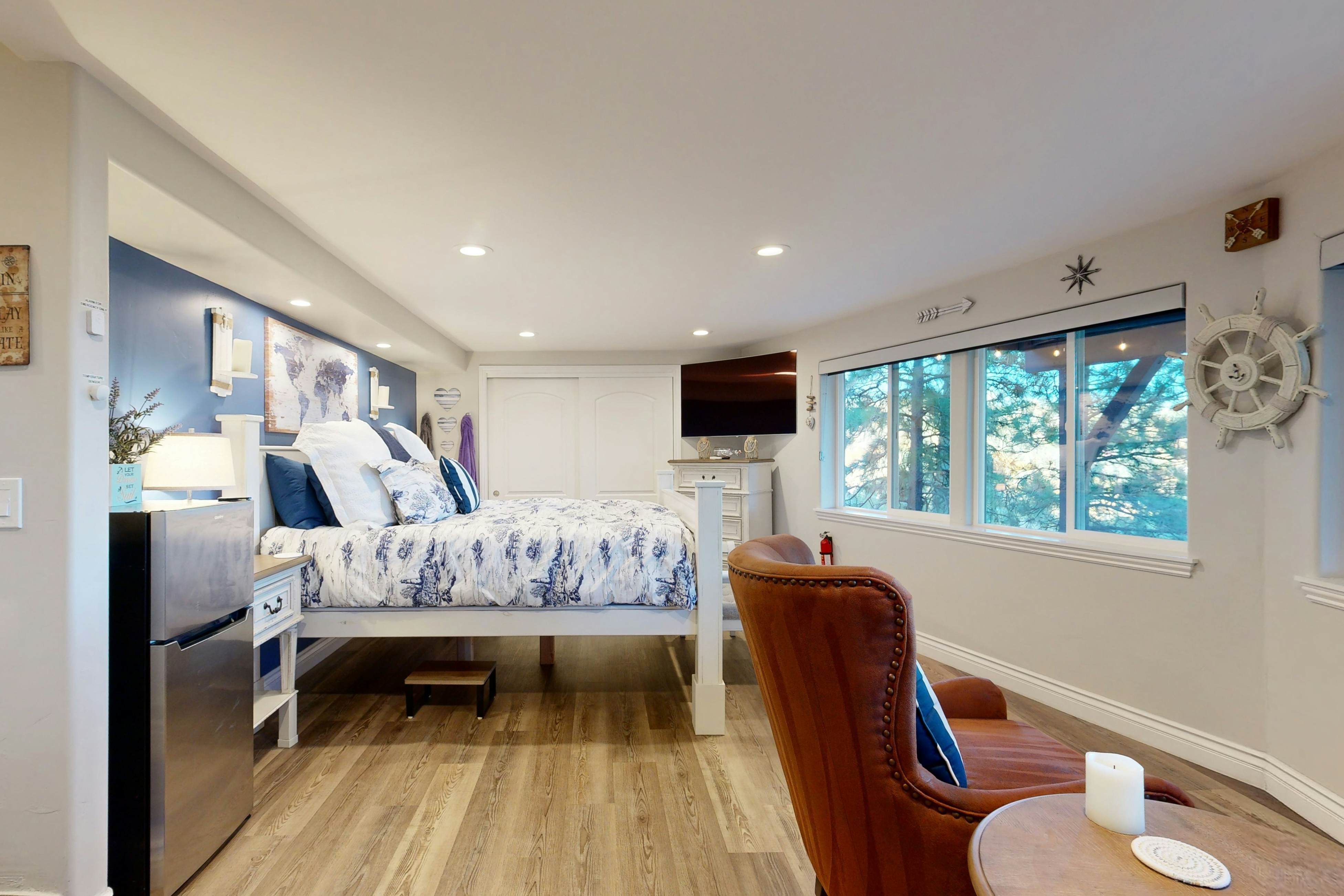 Surreal Feel Lakeview Chalet 