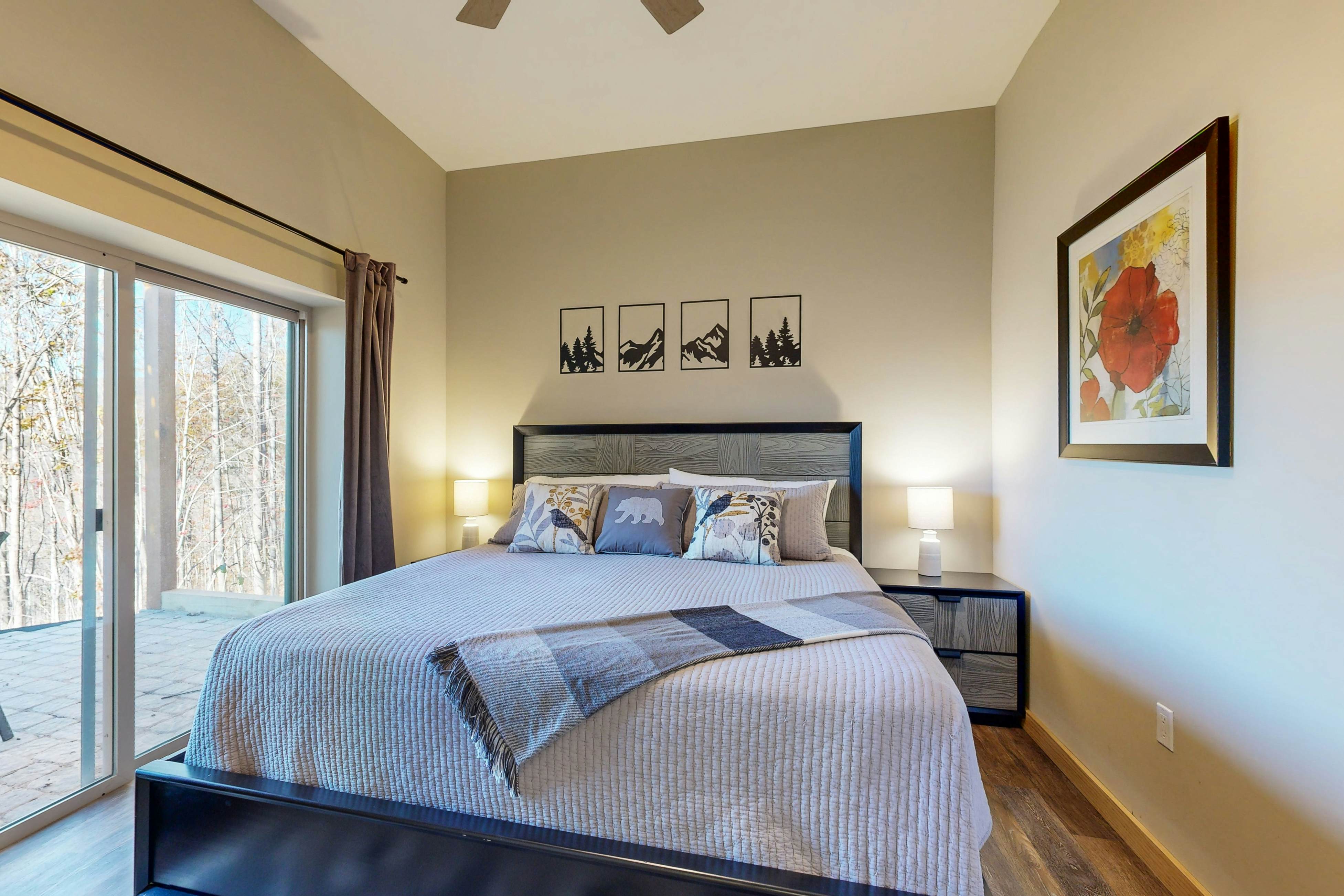 Sunset Mountain Lodge 