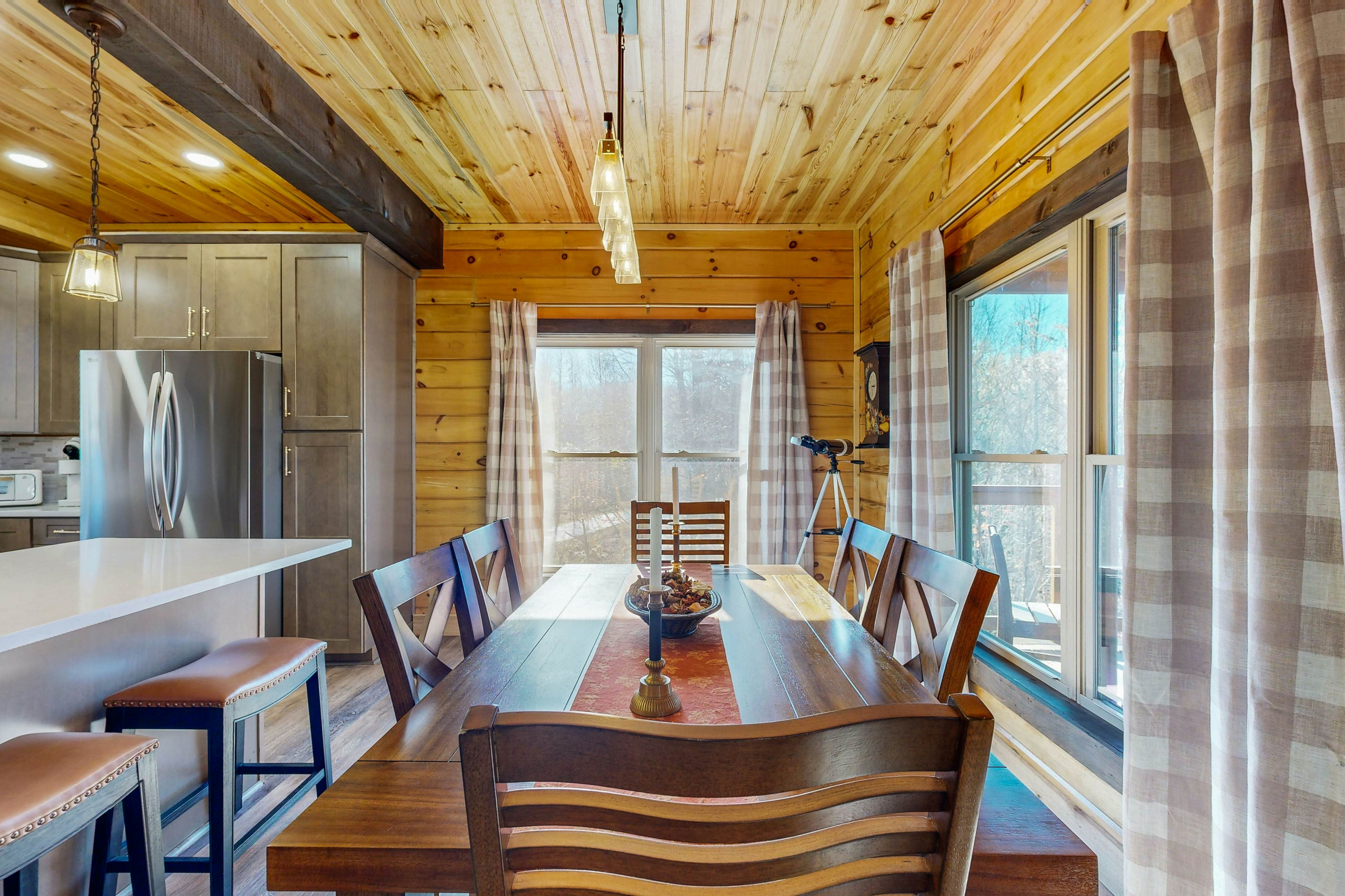 Sunset Mountain Lodge 