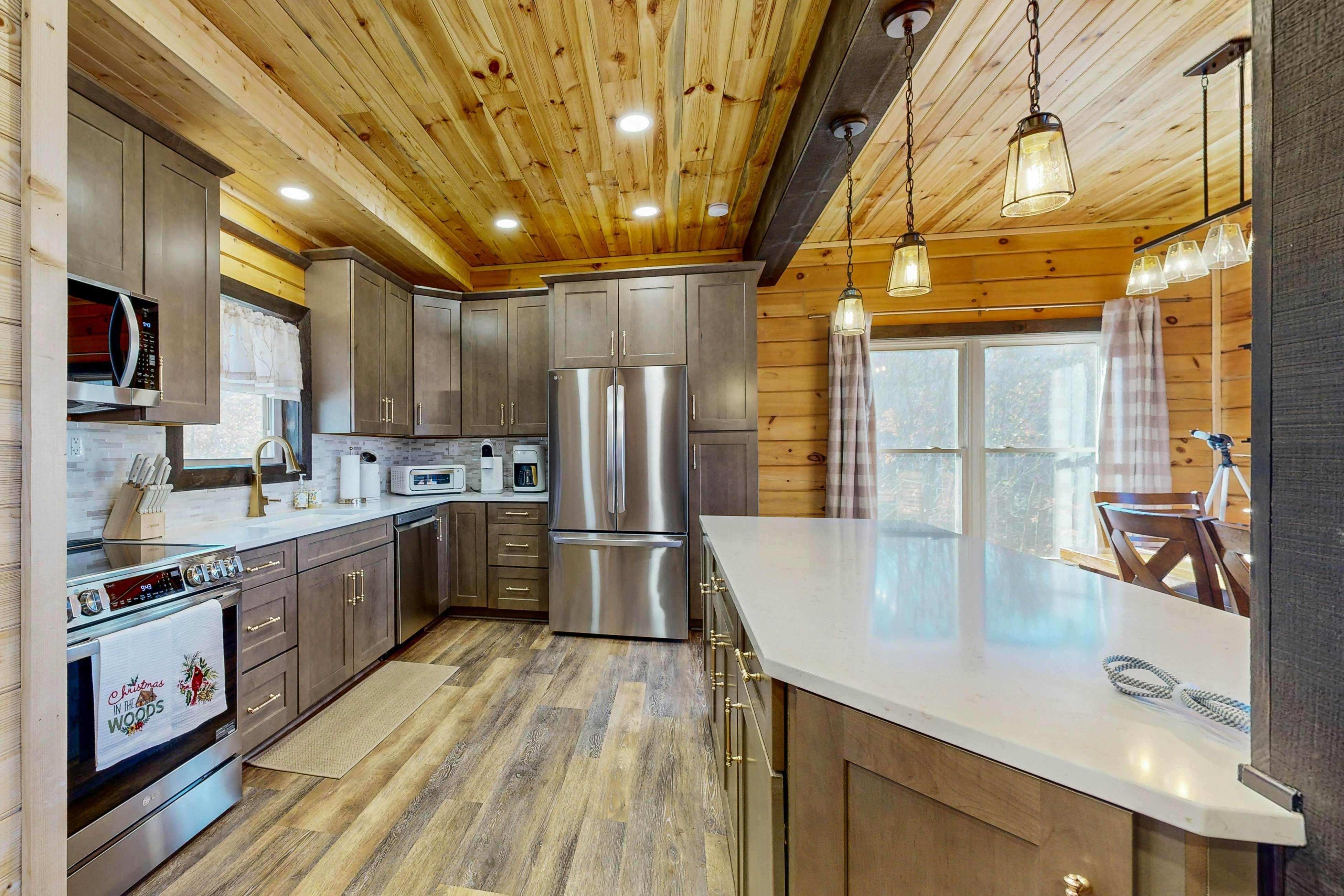 Sunset Mountain Lodge 