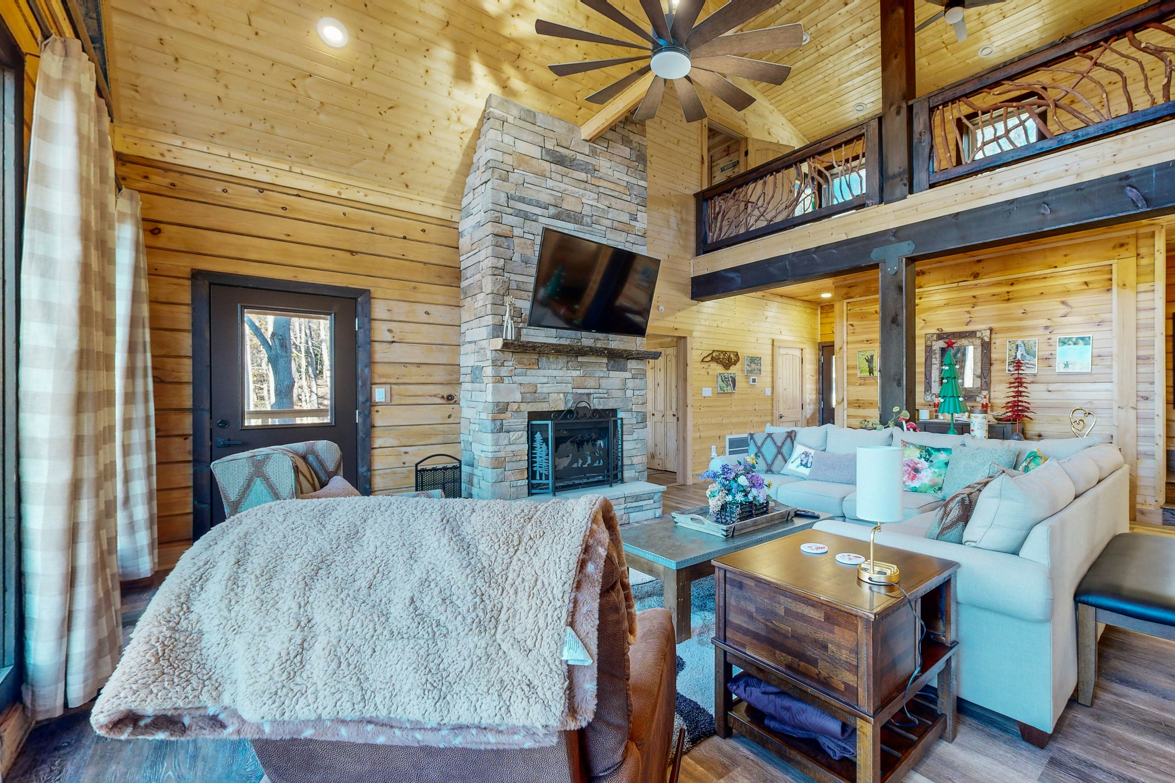 Sunset Mountain Lodge 