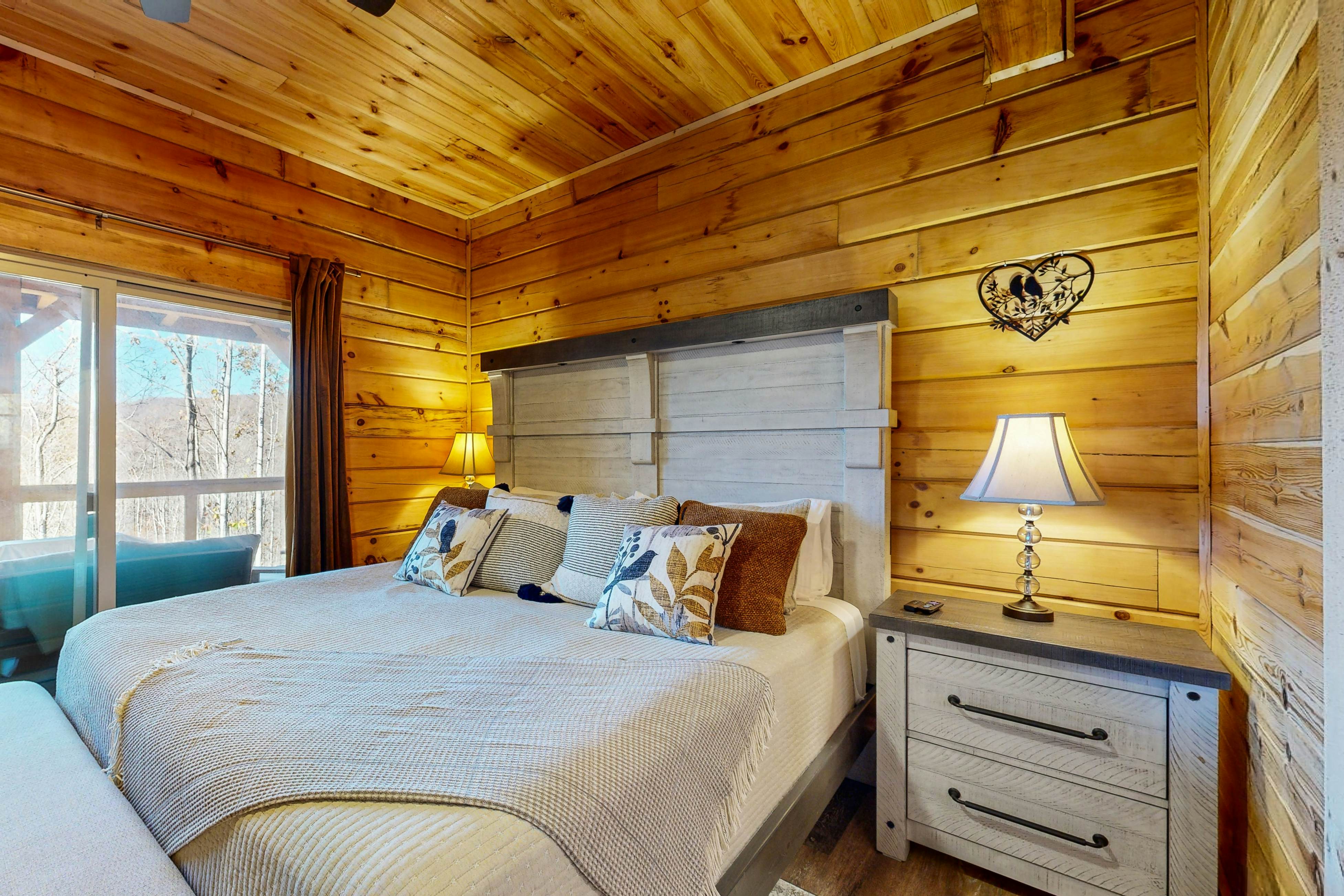 Sunset Mountain Lodge 