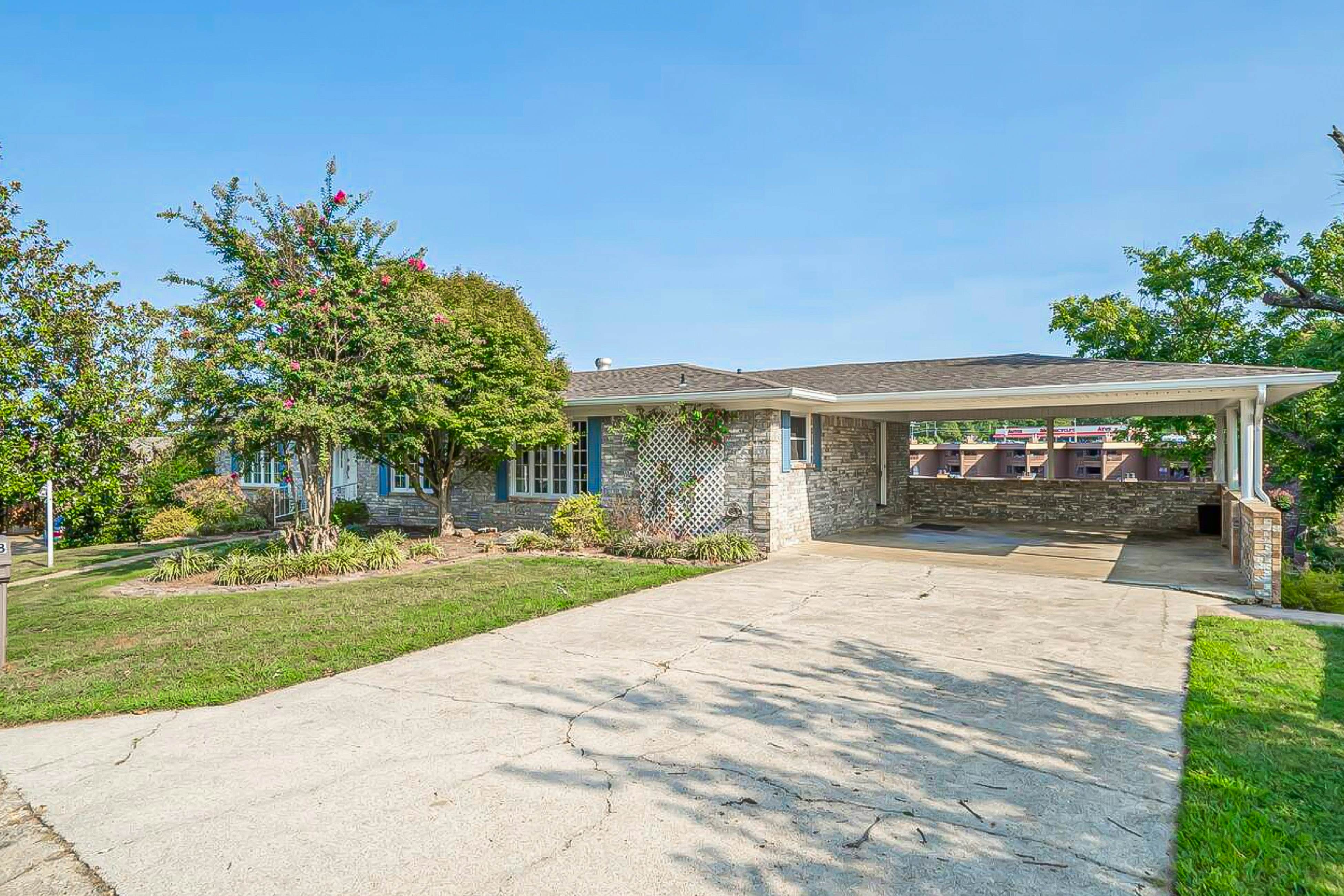 Waterside Retreat on Hamilton