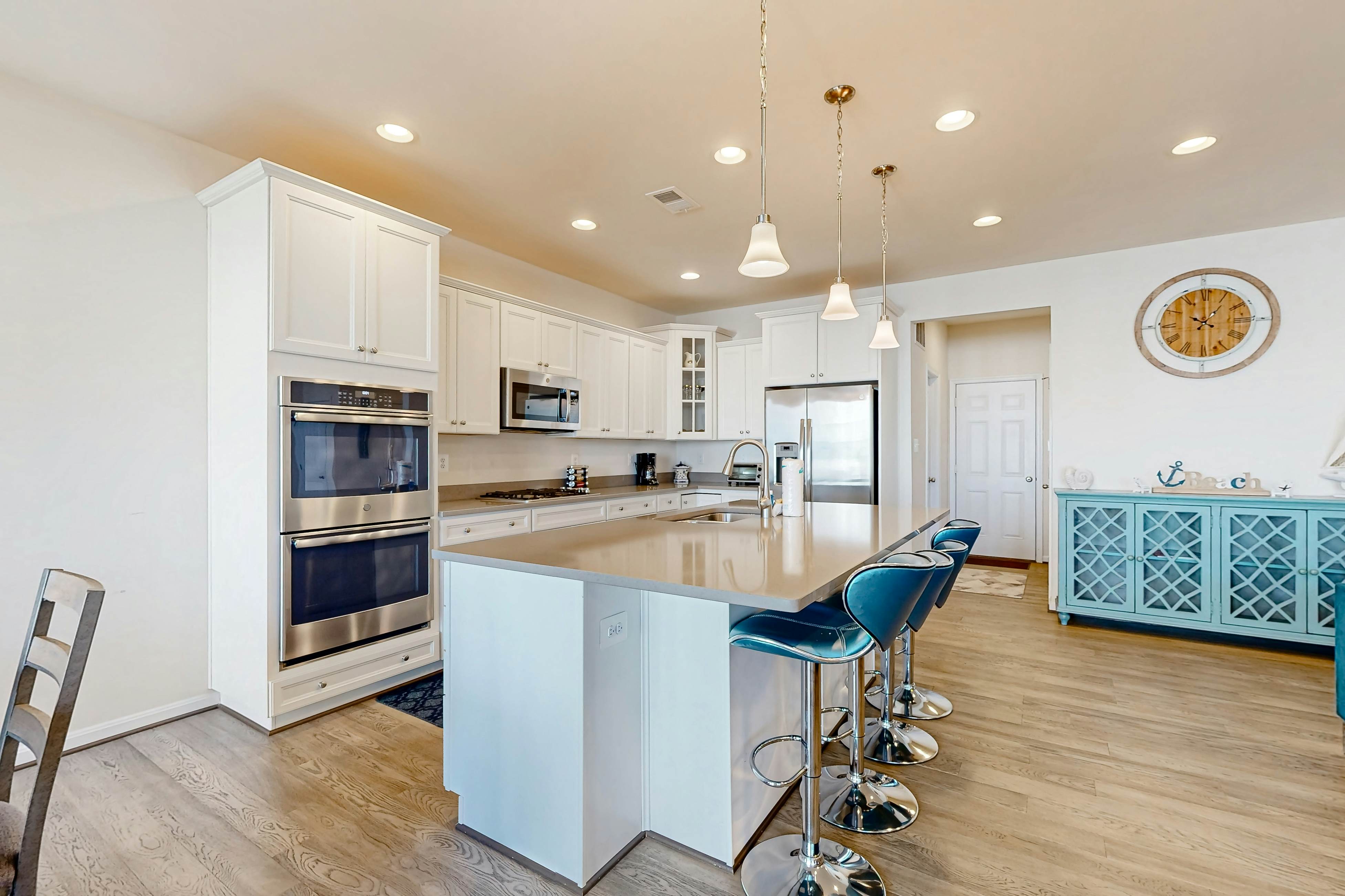 Ocean View Beach Club - 12 Nantasket Ave