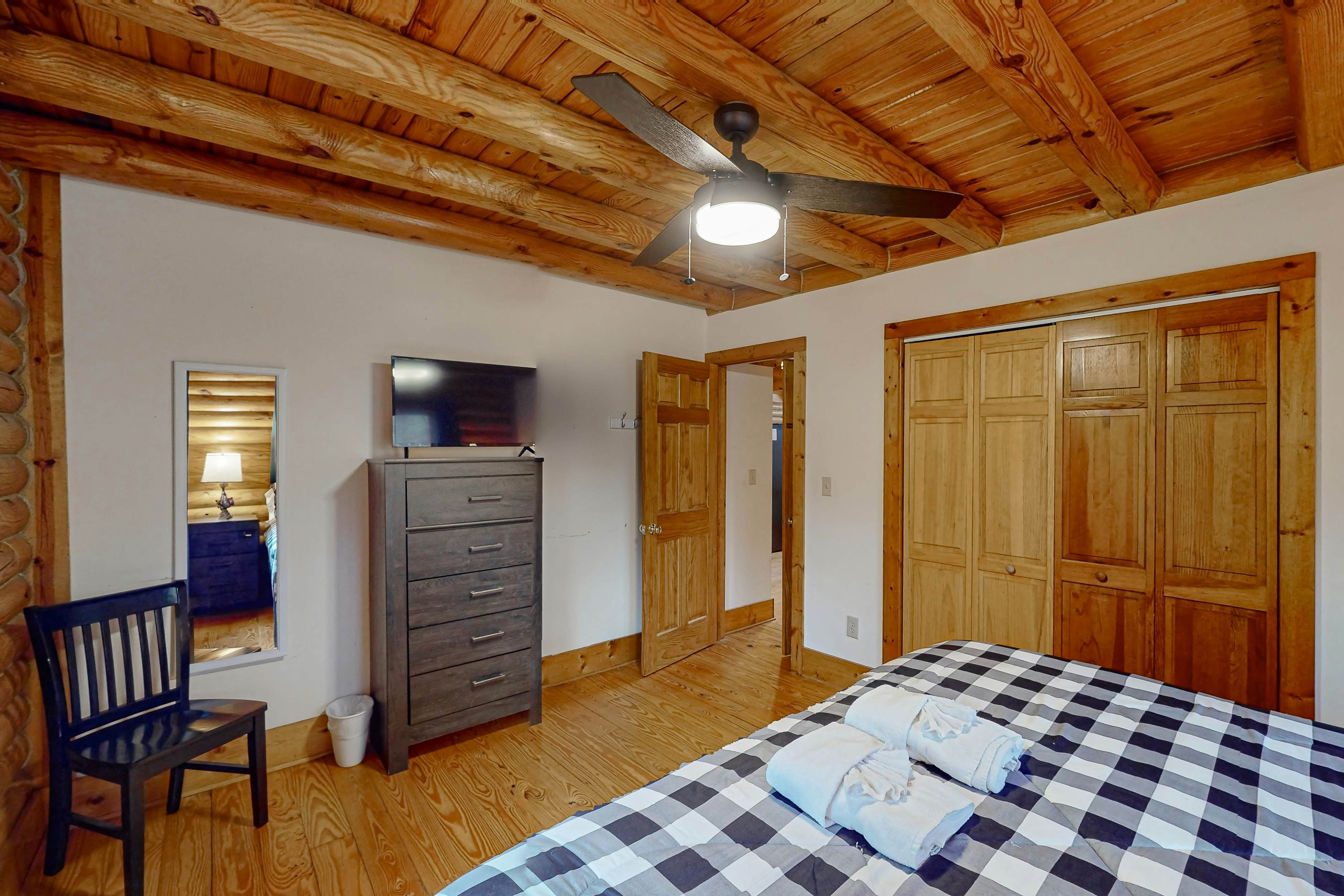 Canoe You Believe It - Liberty Lodge