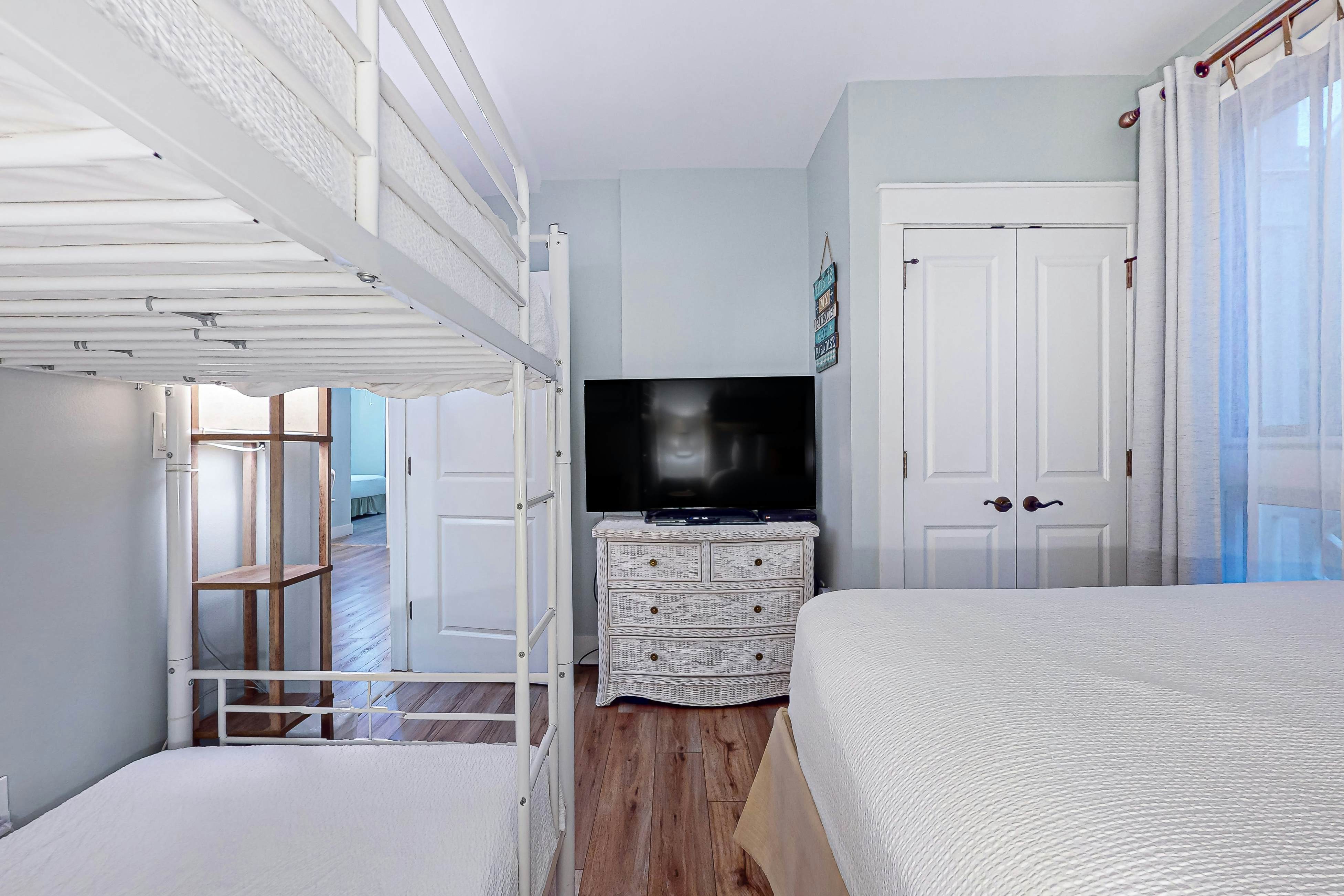 Baytowne Wharf - Market Street Inn #248 - Beauty by the Bay