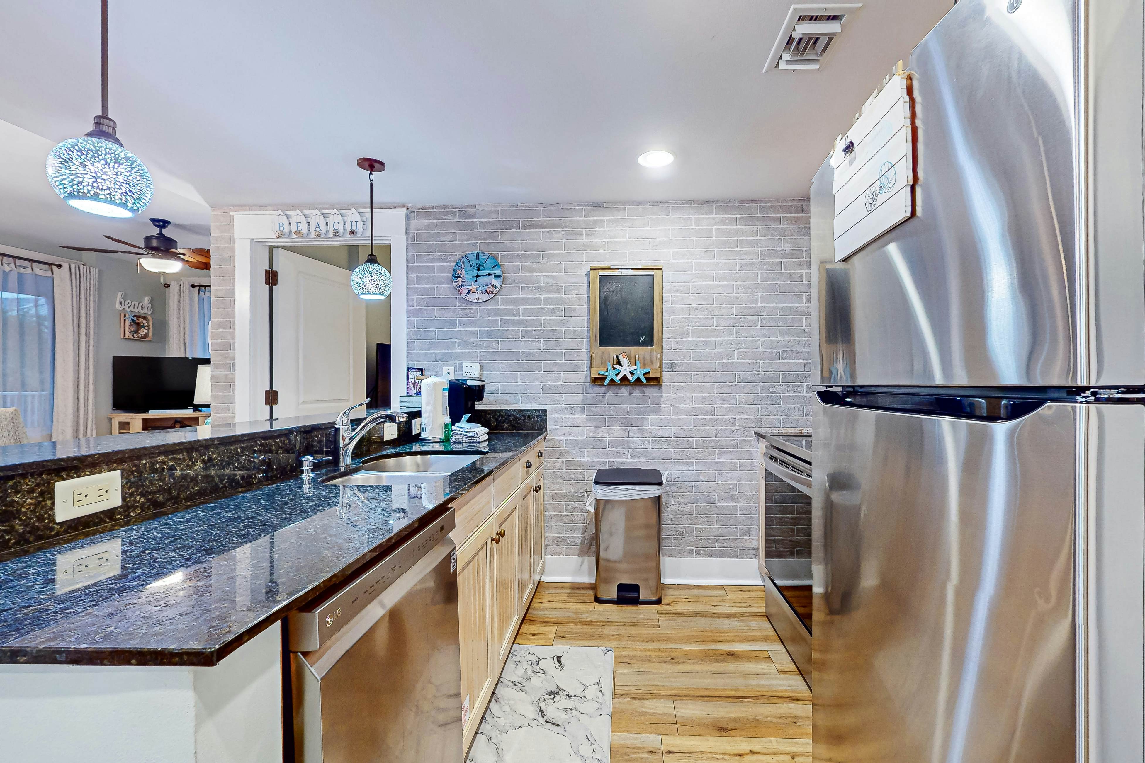 Baytowne Wharf - Market Street Inn #248 - Beauty by the Bay