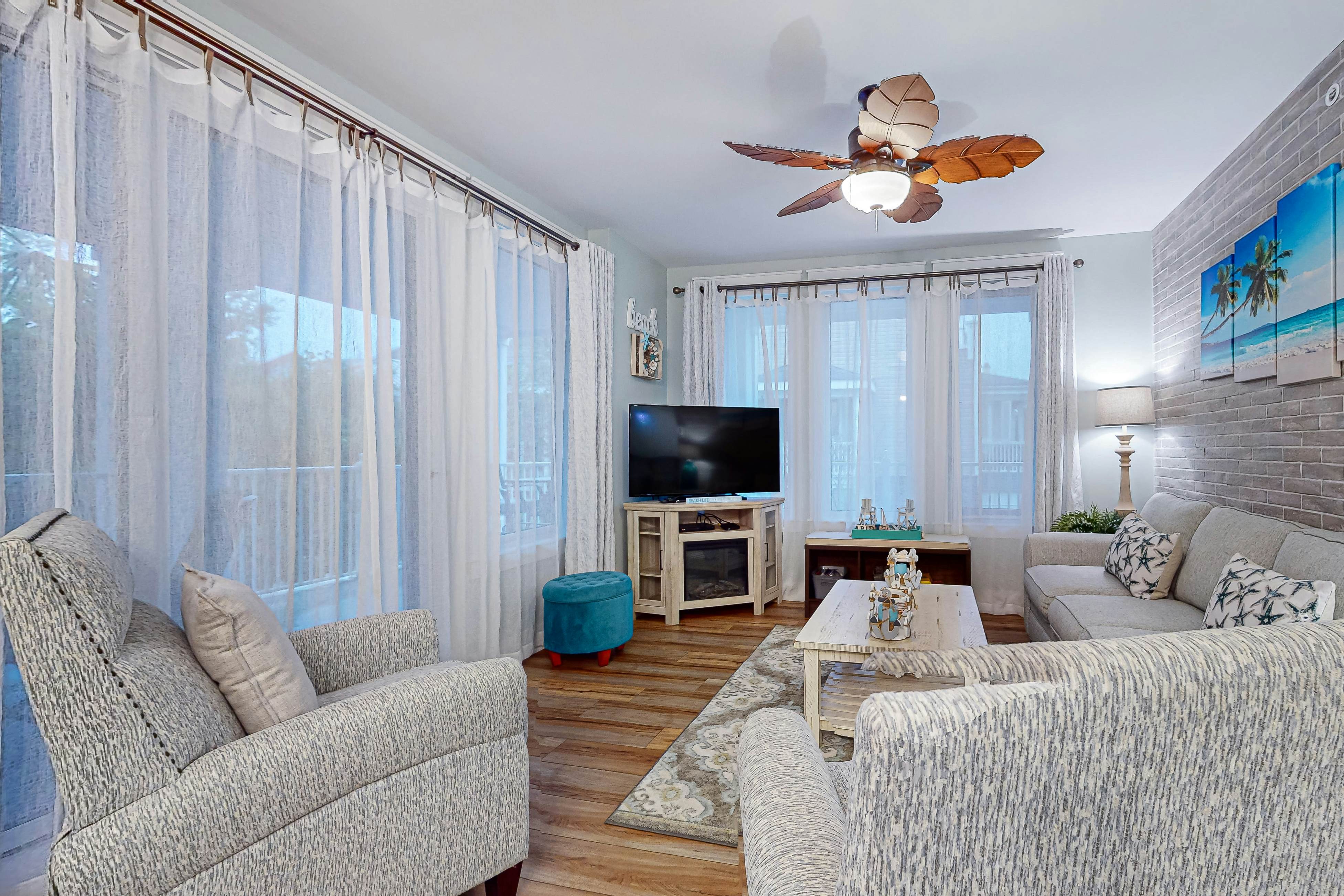 Baytowne Wharf - Market Street Inn #248 - Beauty by the Bay