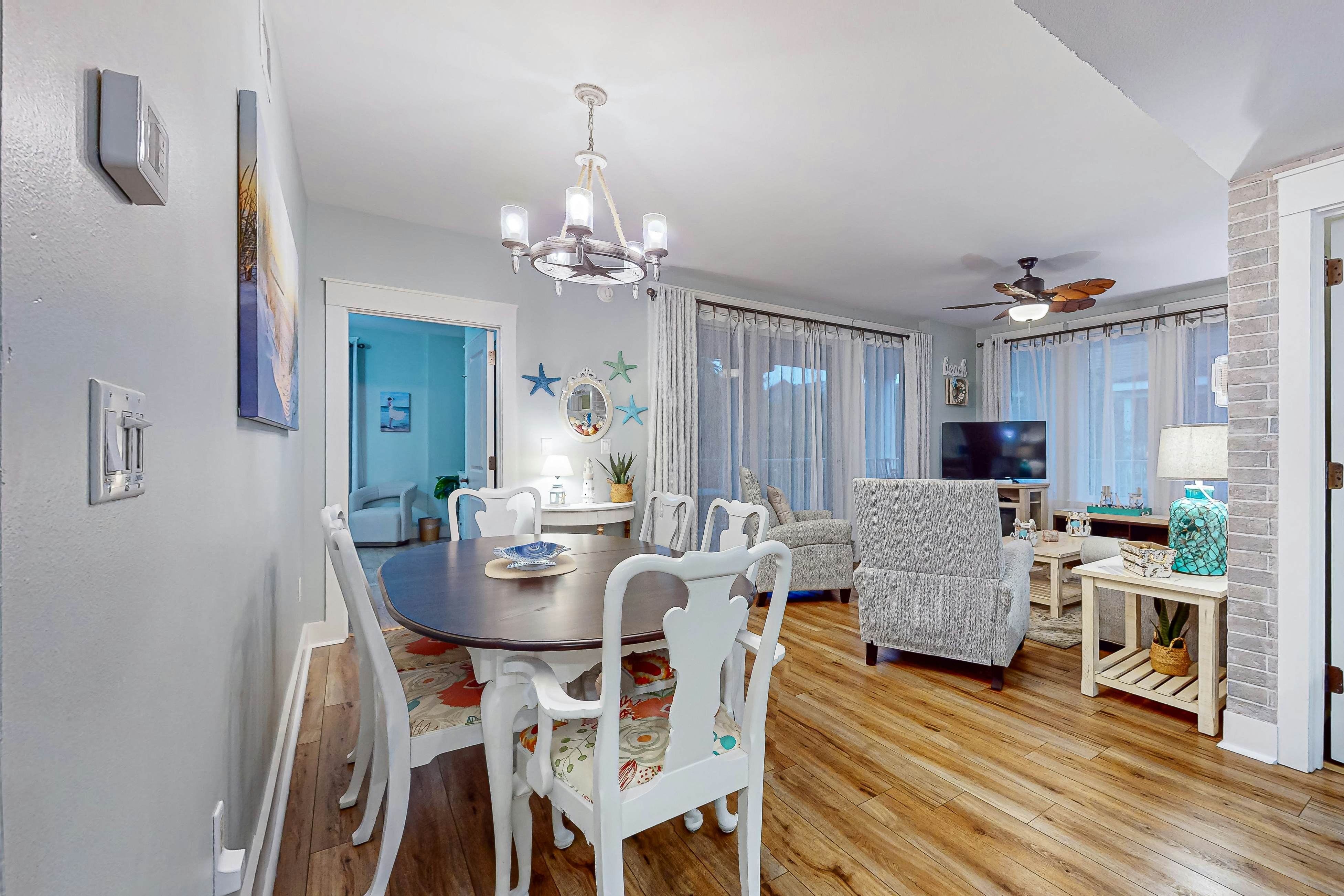 Baytowne Wharf - Market Street Inn #248 - Beauty by the Bay