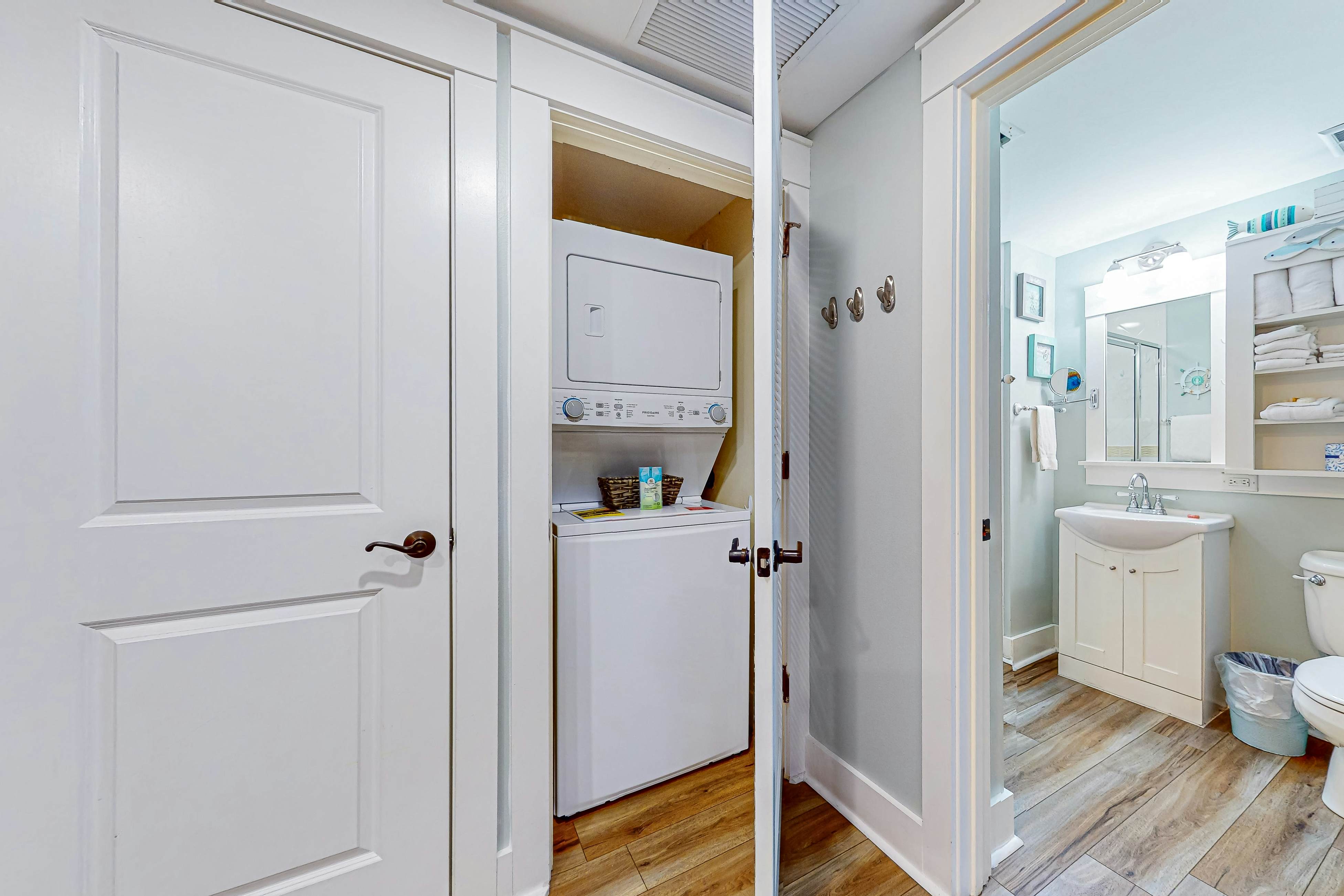 Baytowne Wharf - Market Street Inn #248 - Beauty by the Bay