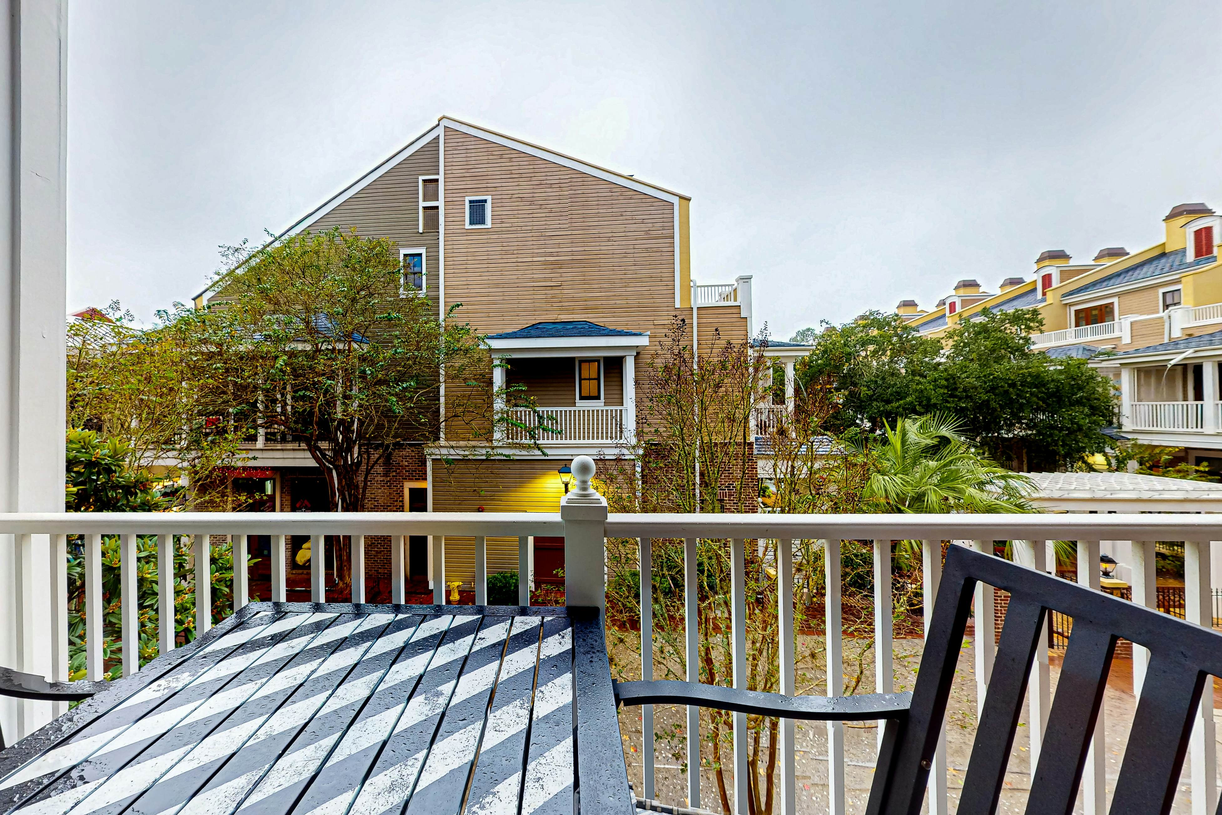 Baytowne Wharf - Market Street Inn #248 - Beauty by the Bay