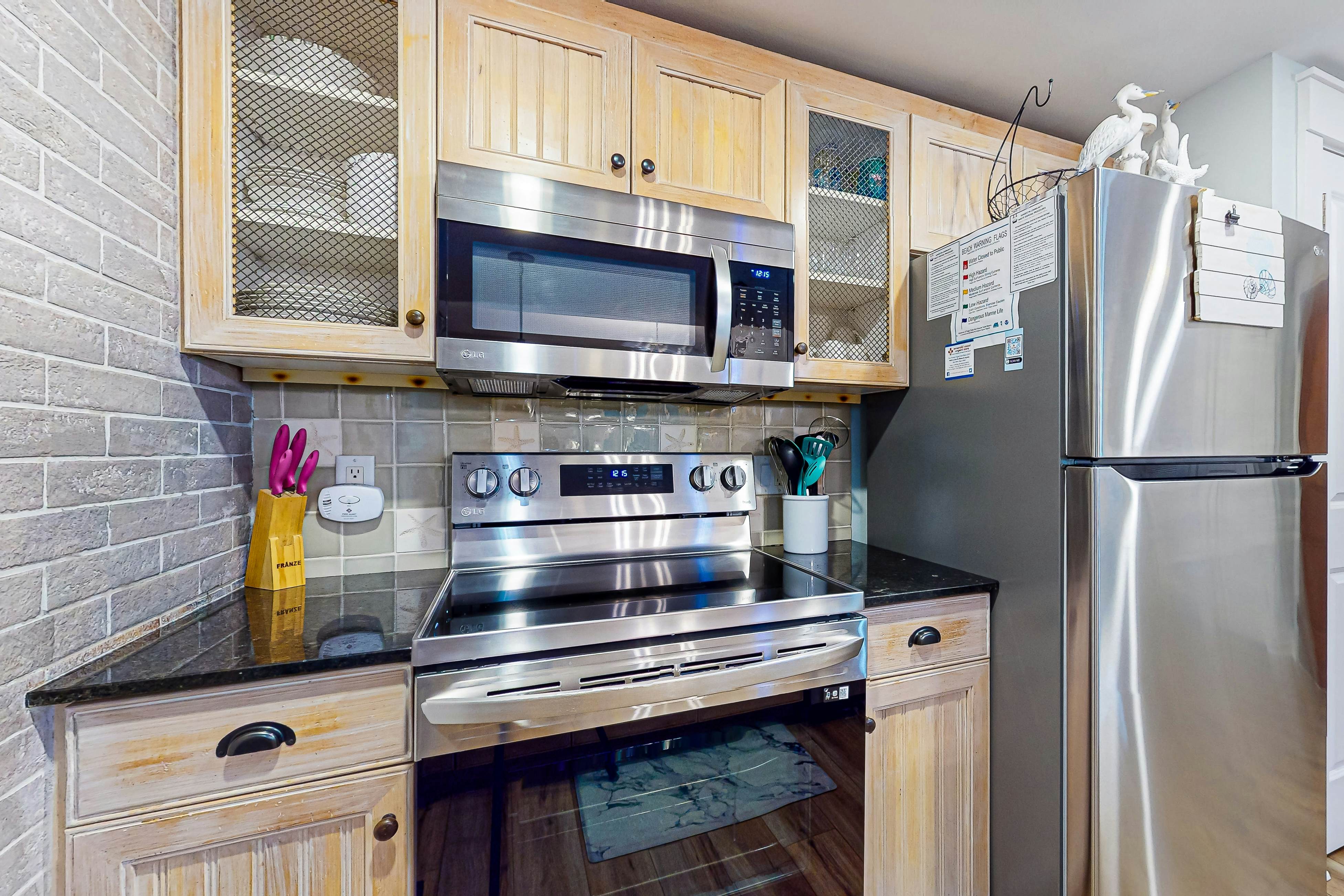 Baytowne Wharf - Market Street Inn #248 - Beauty by the Bay