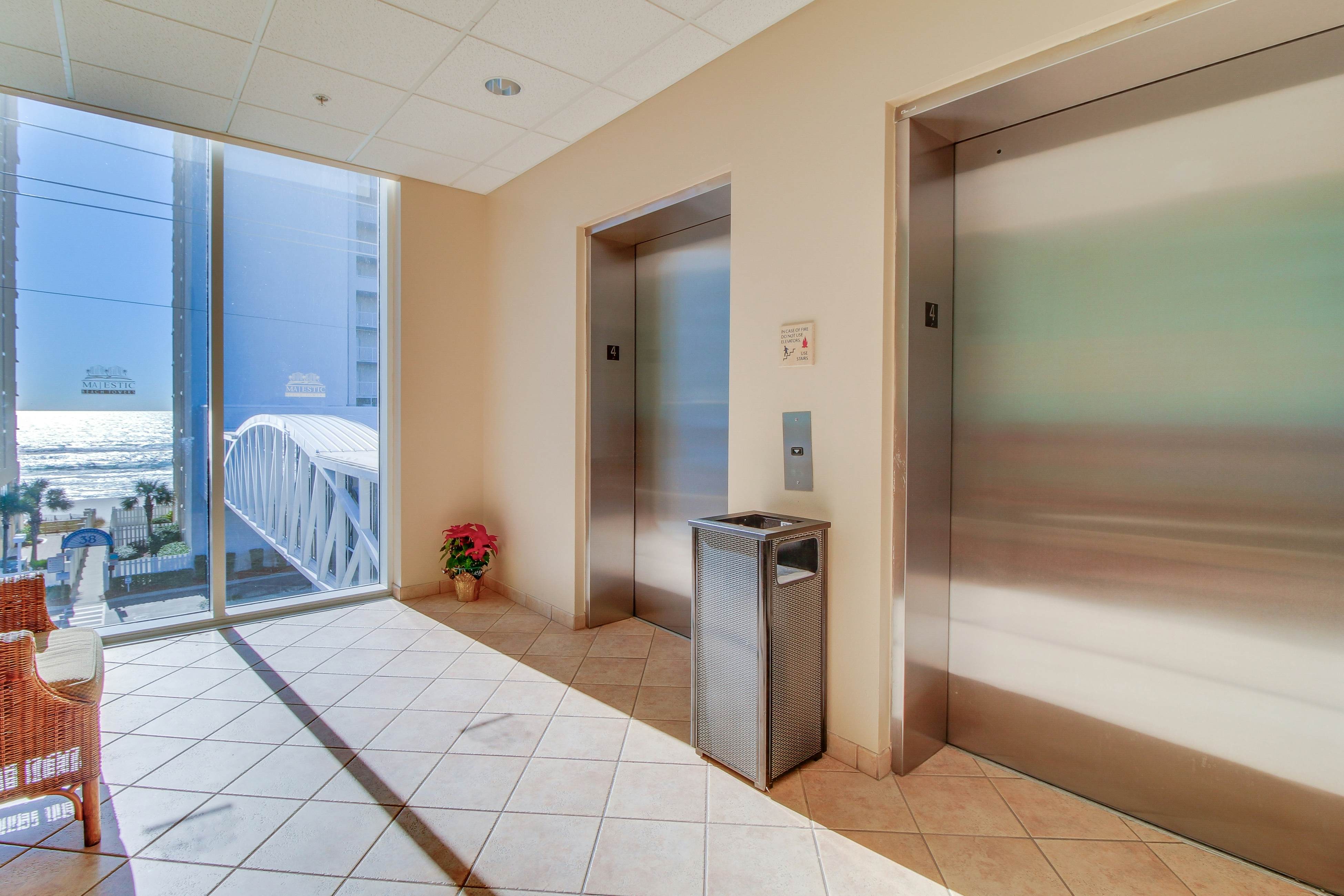 Majestic Beach Resort Tower 2- 1003