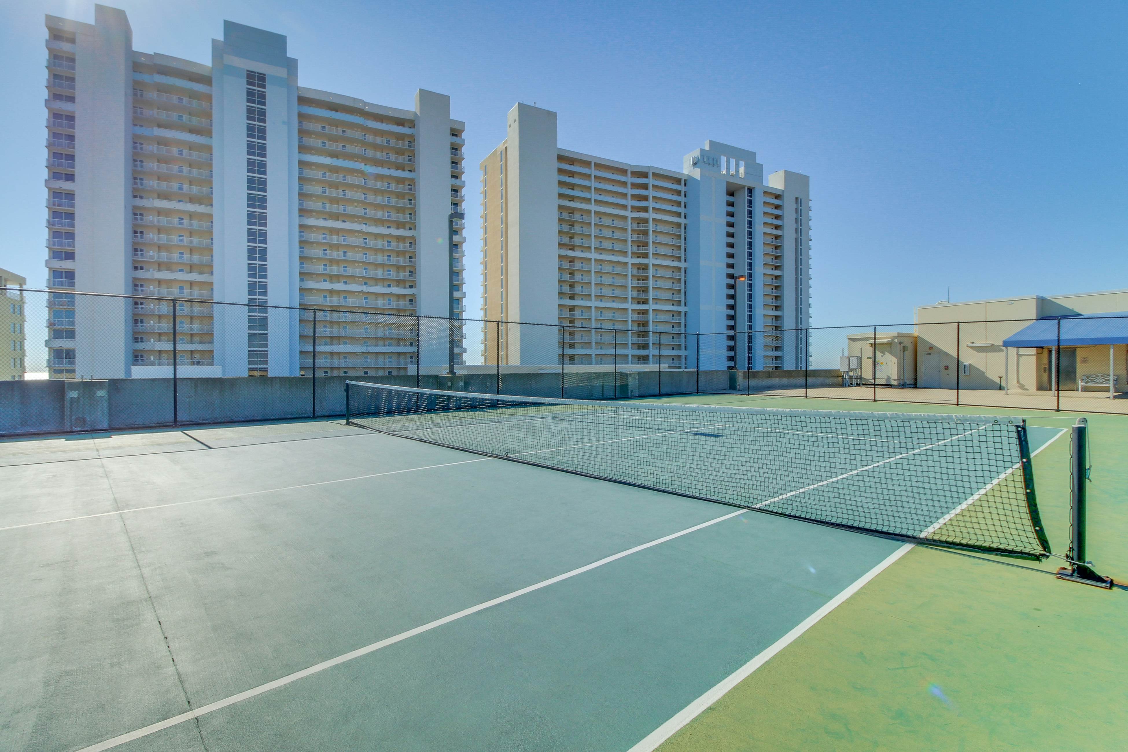 Majestic Beach Resort Tower 2- 1003