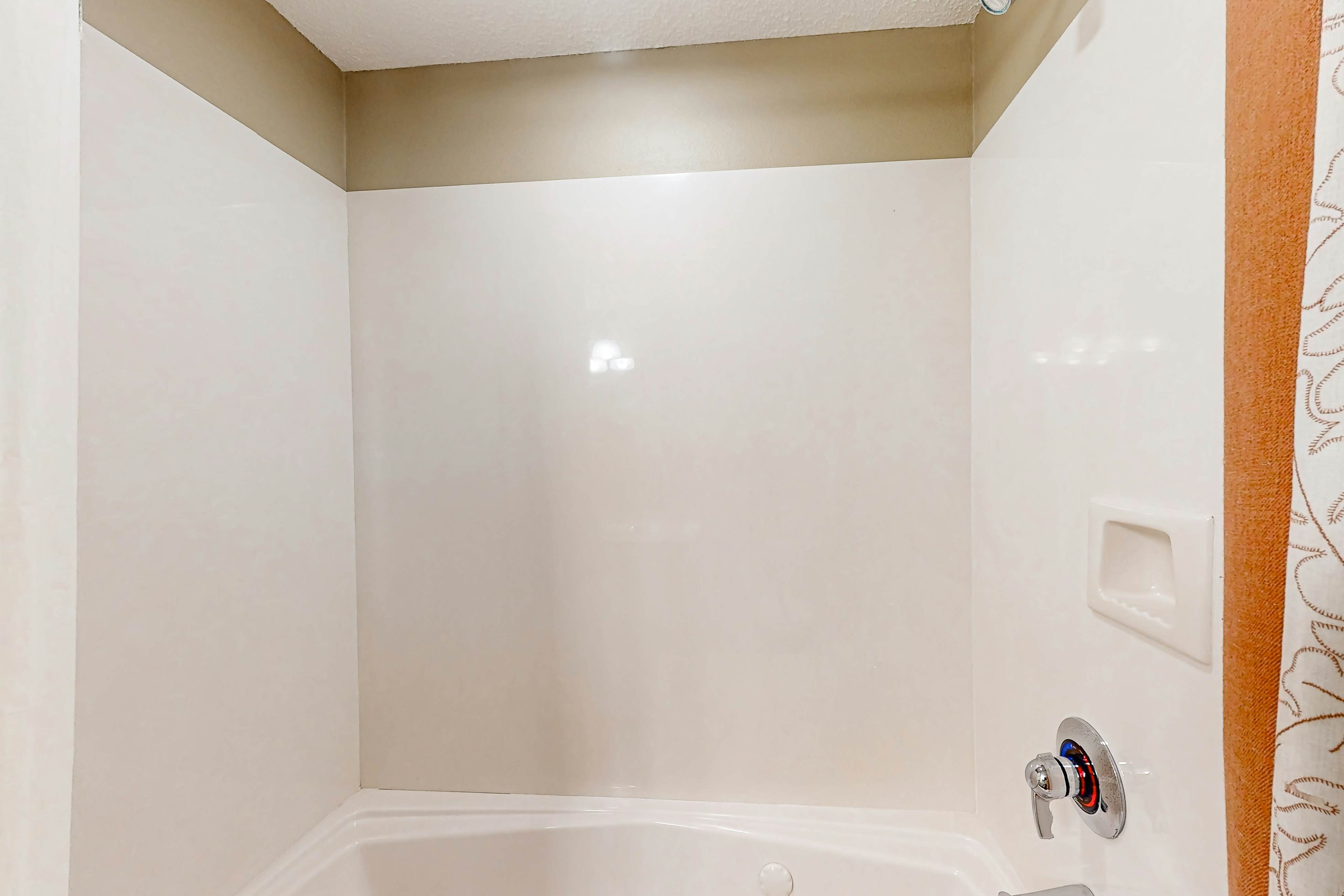 Majestic Beach Resort Tower 2- 1003