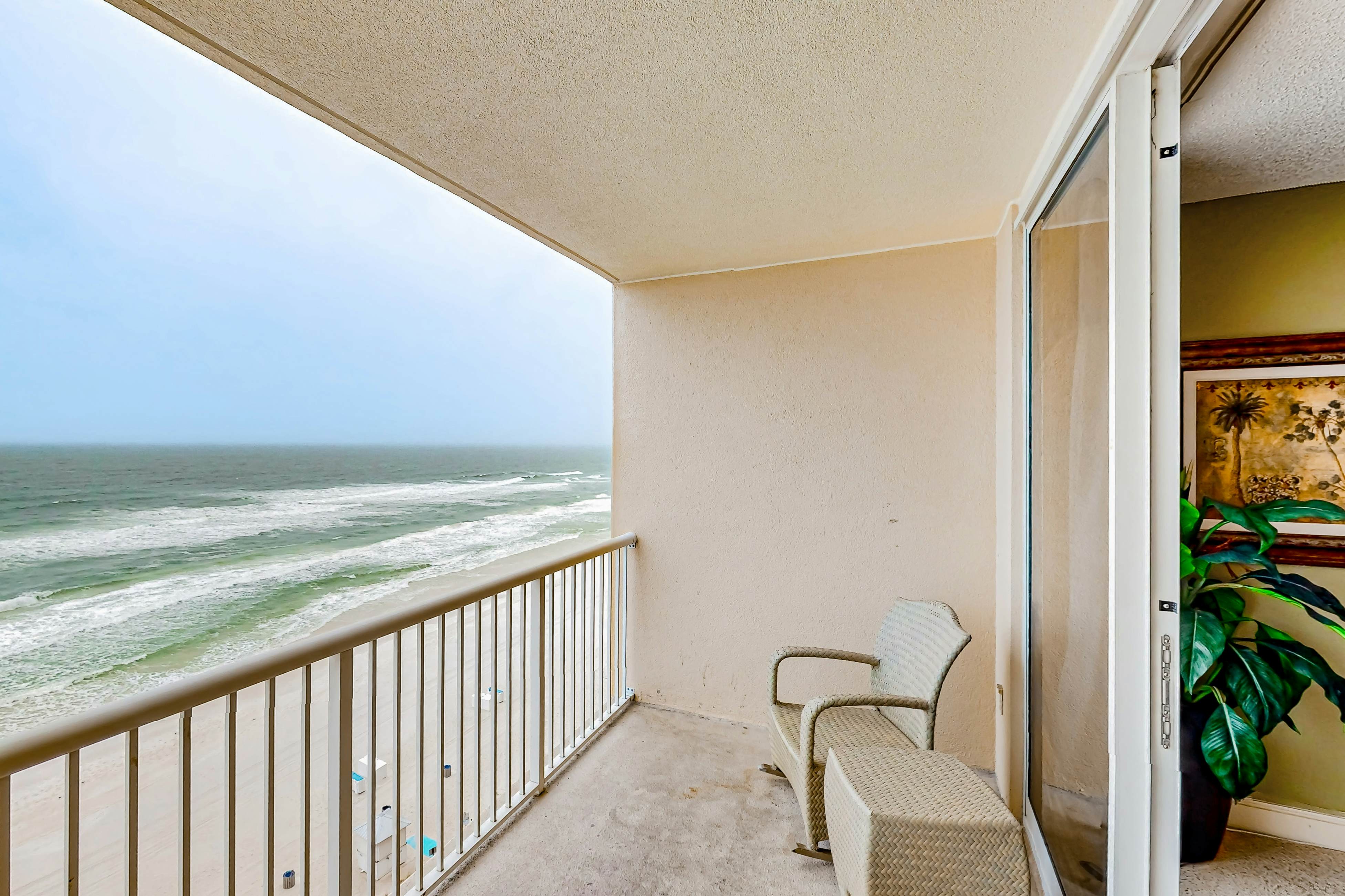 Majestic Beach Resort Tower 2- 1003