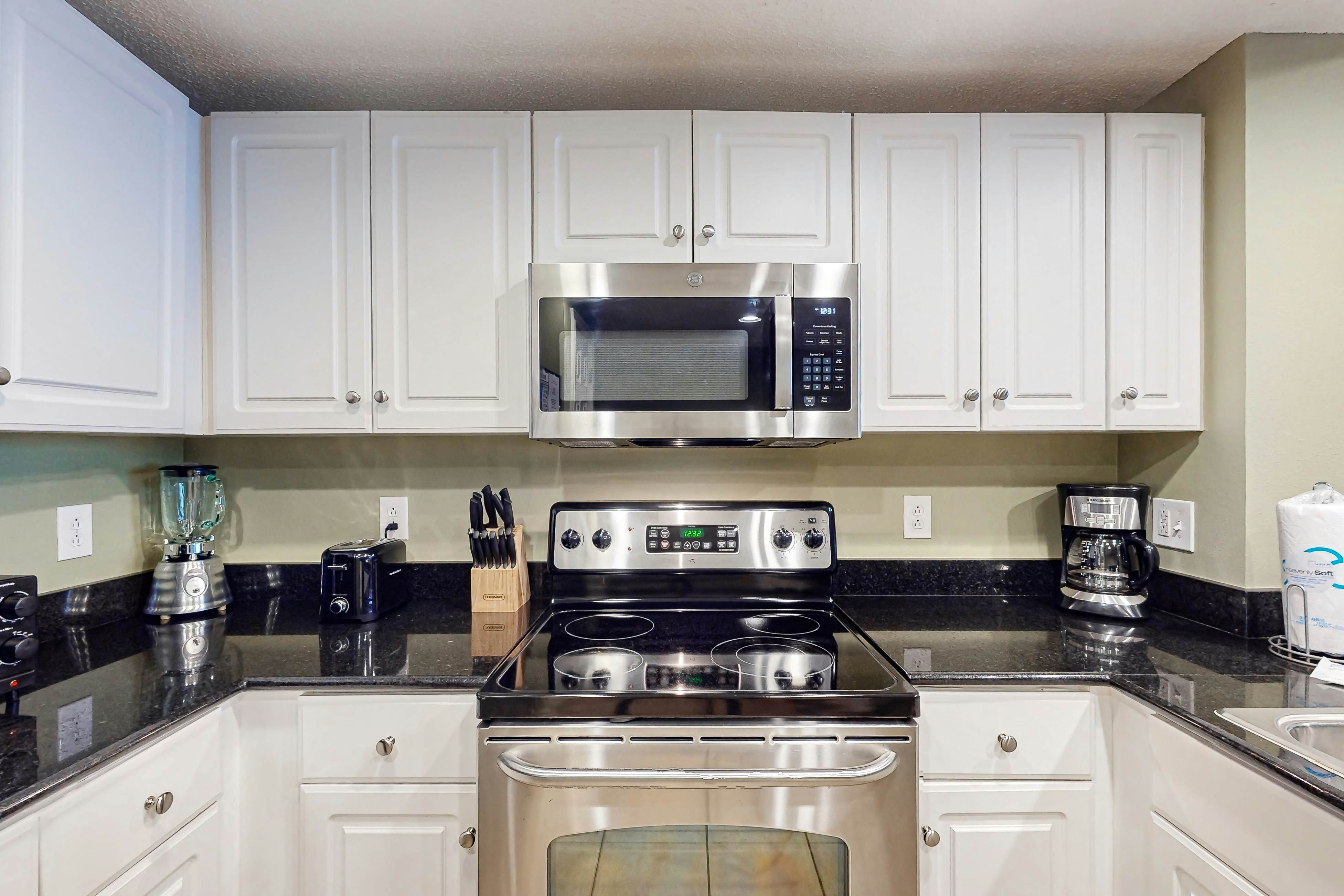 Majestic Beach Resort Tower 2- 1003