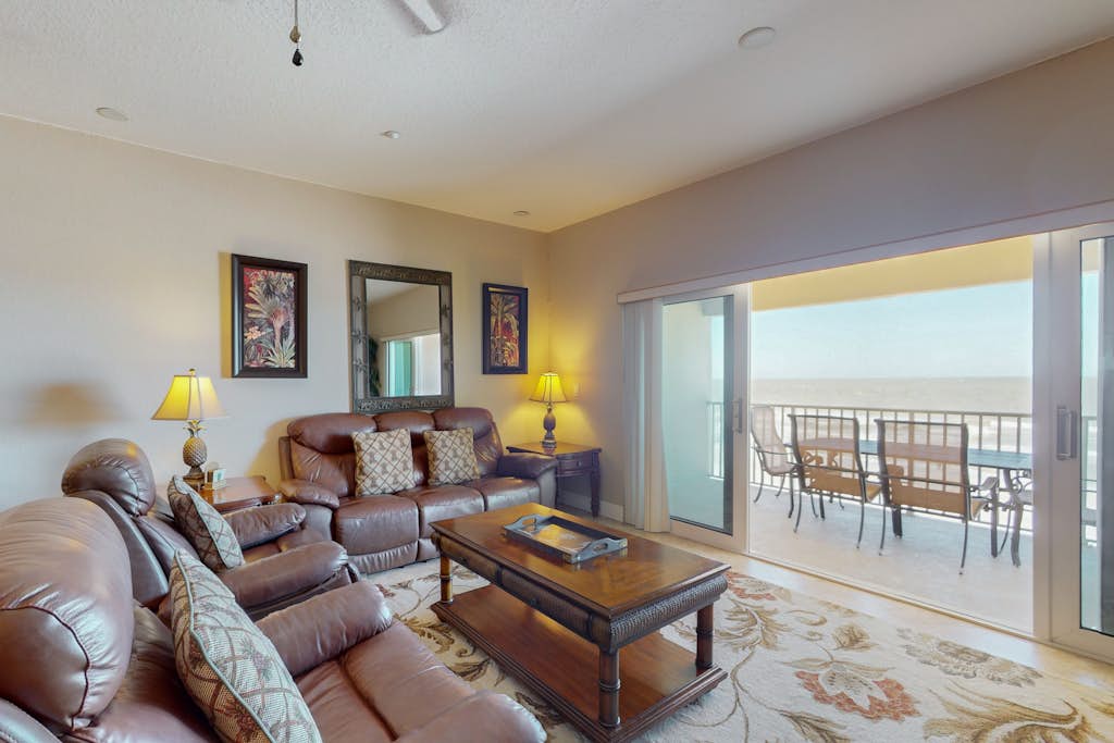 Welcoming Gulf front condo with pool and hot tub direct beach access — Indian Rocks Beach, FL — vacation rental