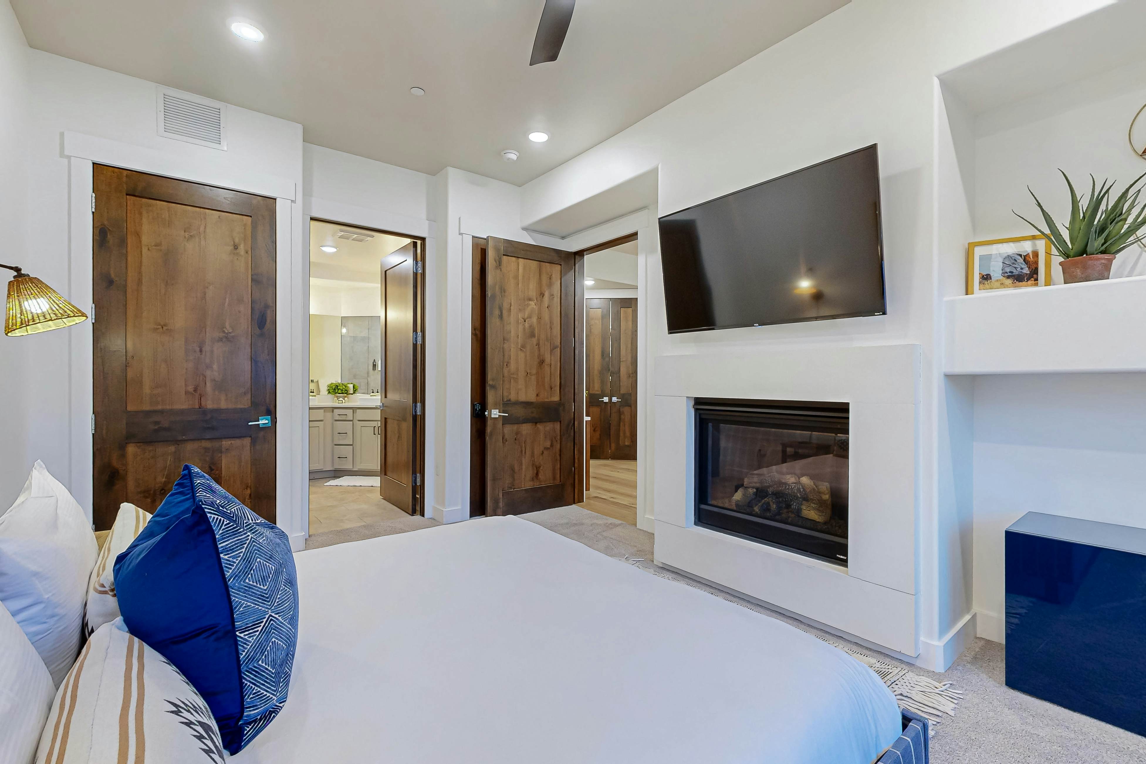 Designer Blackstone 105 Canyons Village 