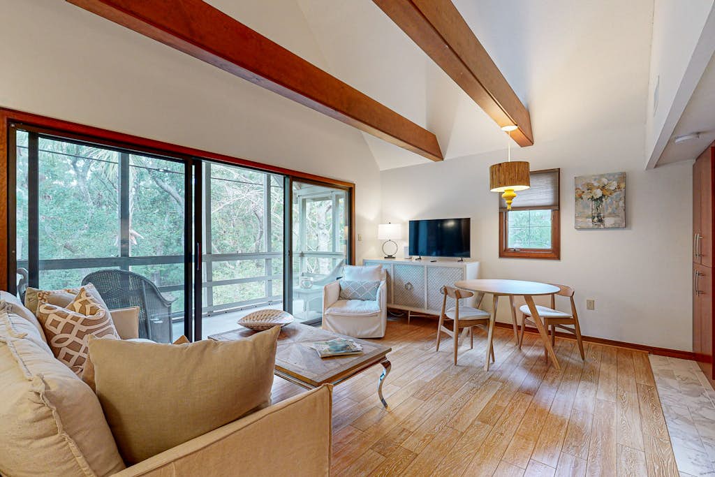 Updated Condo with shared tennis, close to Freshfields Village and beach — Kiawah Island, SC — vacation rental