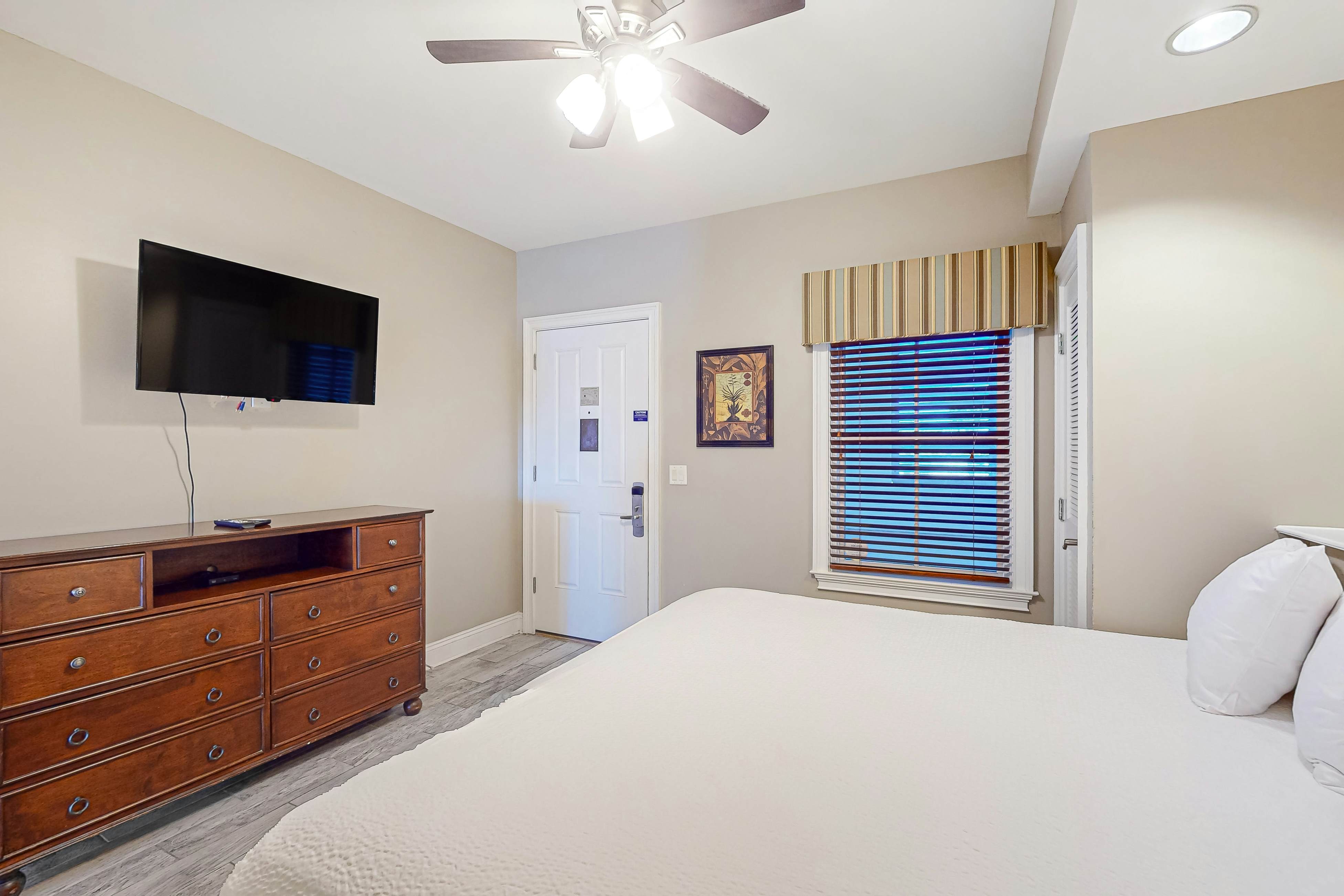 Carillon Beach Inn 308
