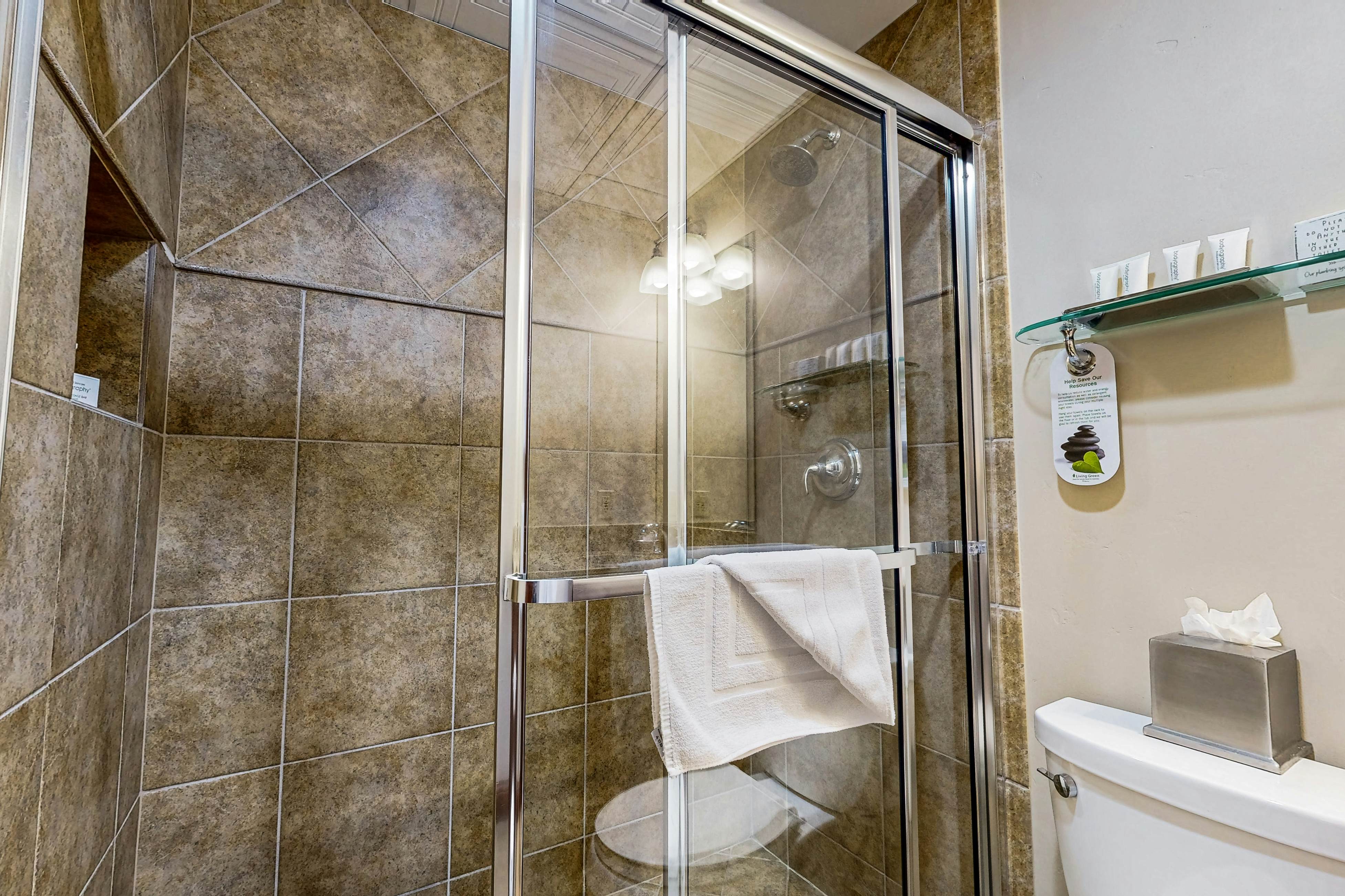 Lion Square Lodge South 470